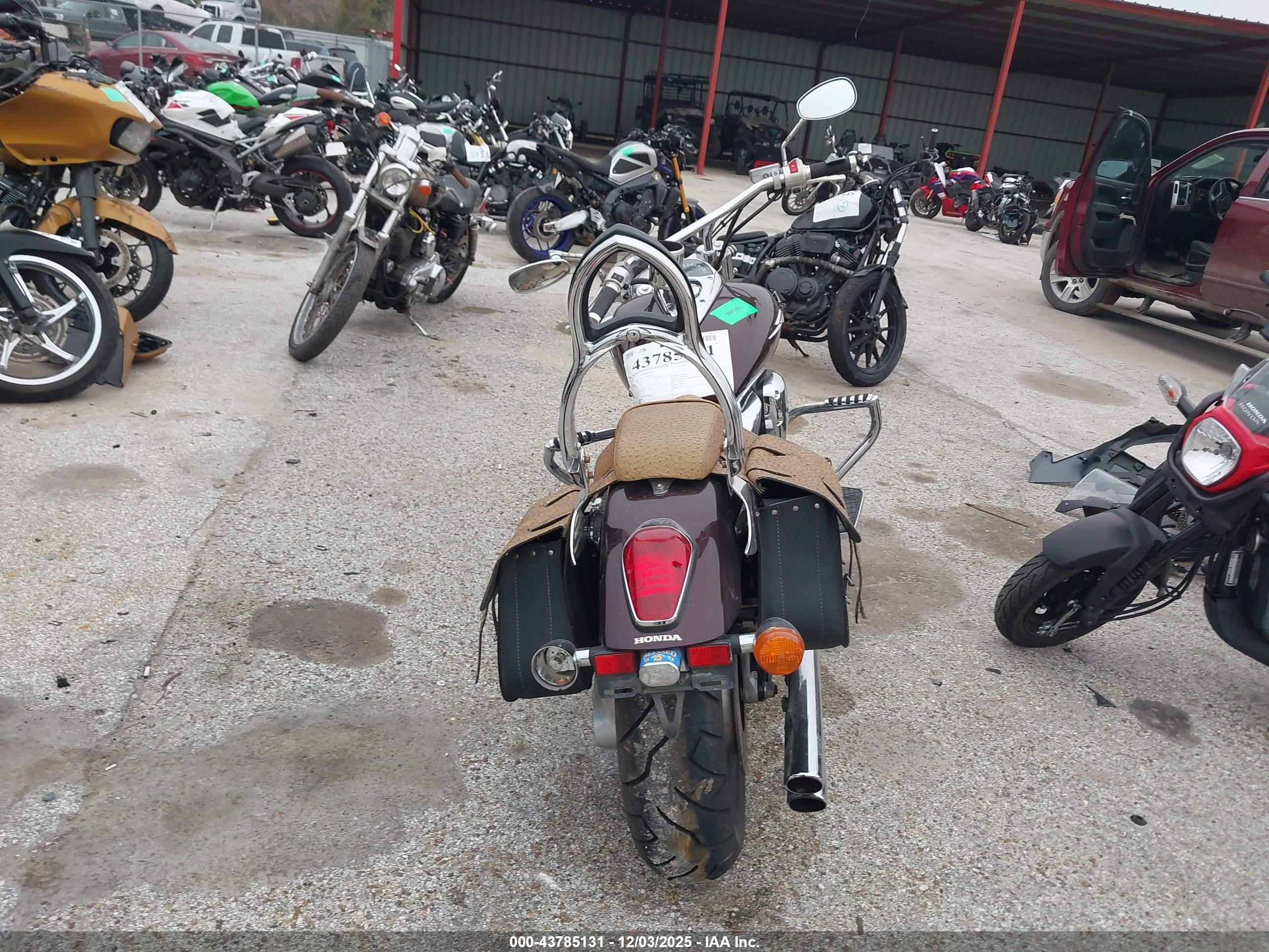HONDA VTX1300 image 6