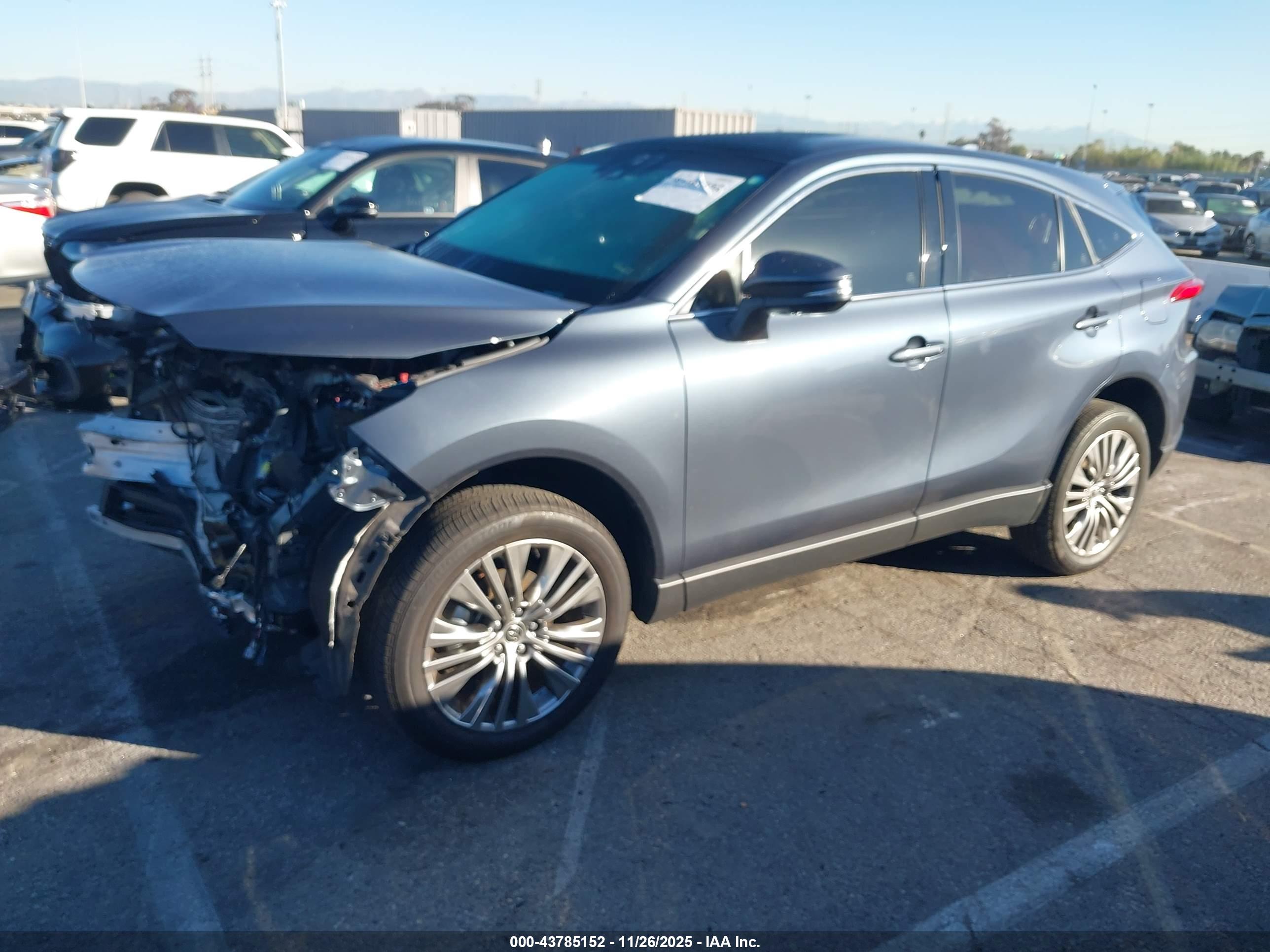 TOYOTA VENZA image 2