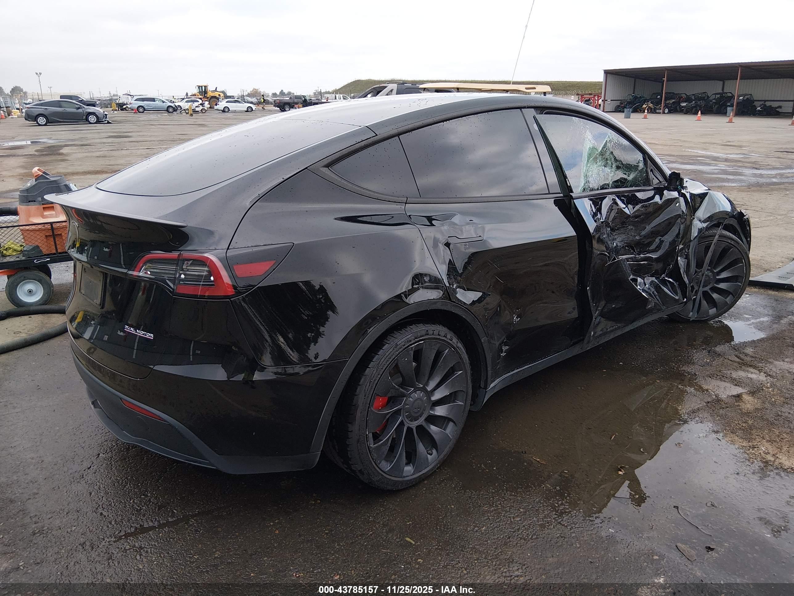 TESLA MODEL image 4