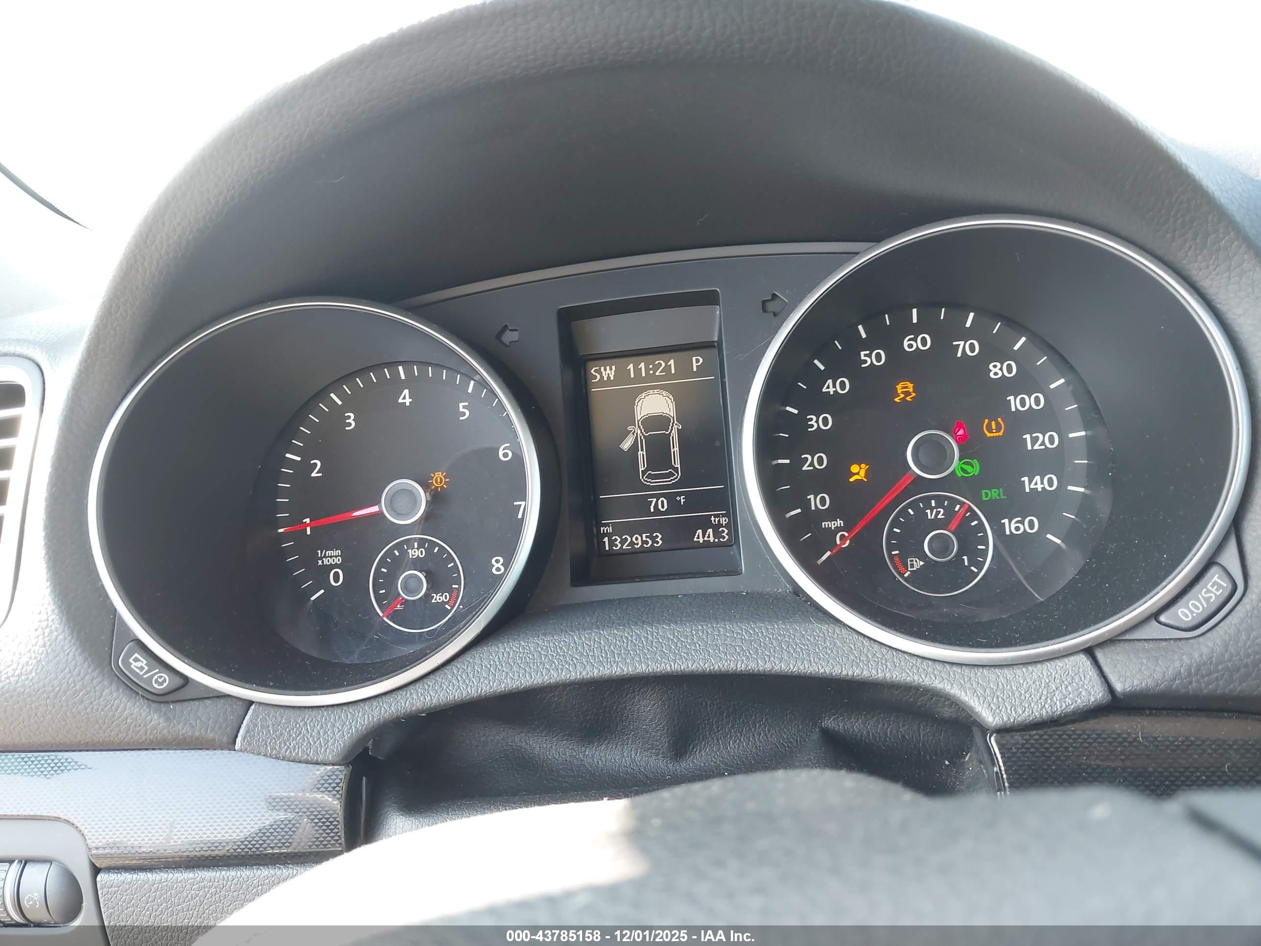 VOLKSWAGEN JETTA image 7