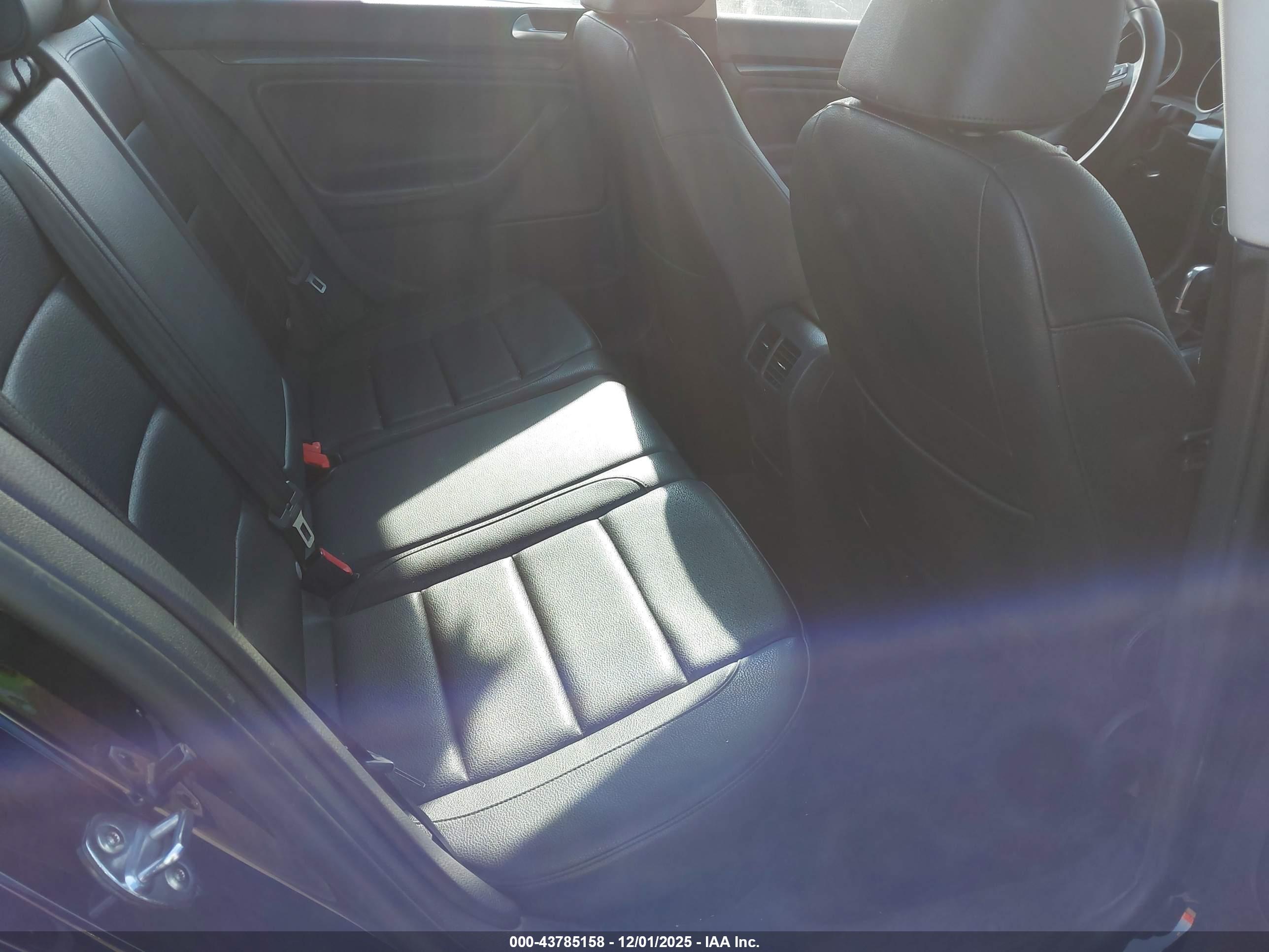 VOLKSWAGEN JETTA image 8