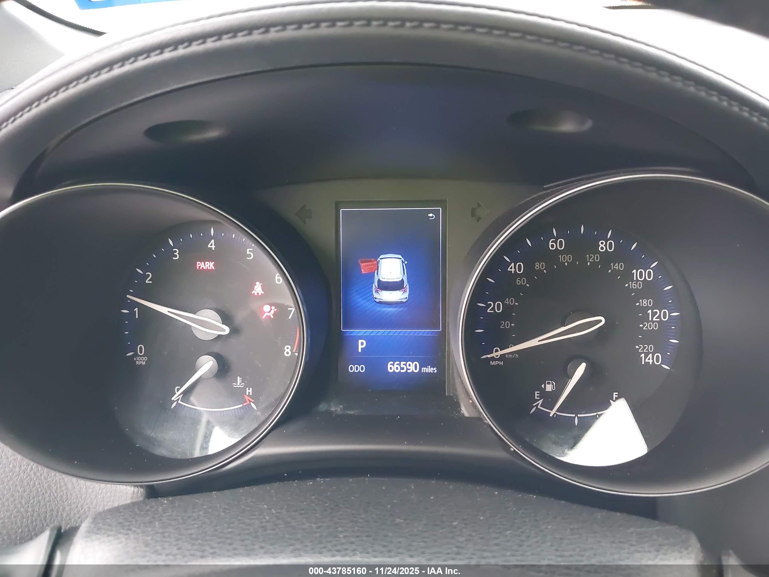 TOYOTA C-HR image 7