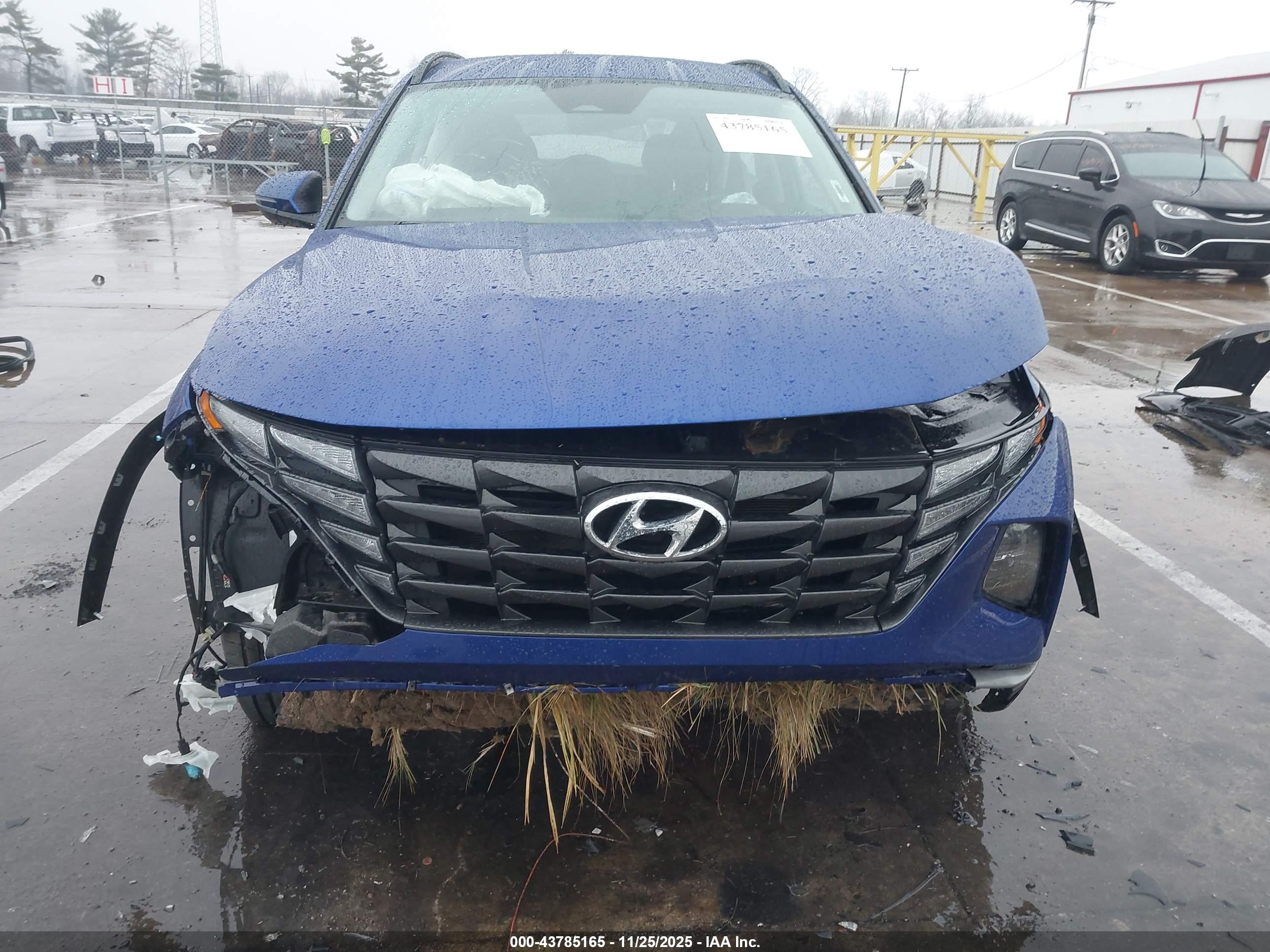 HYUNDAI TUCSON image 6