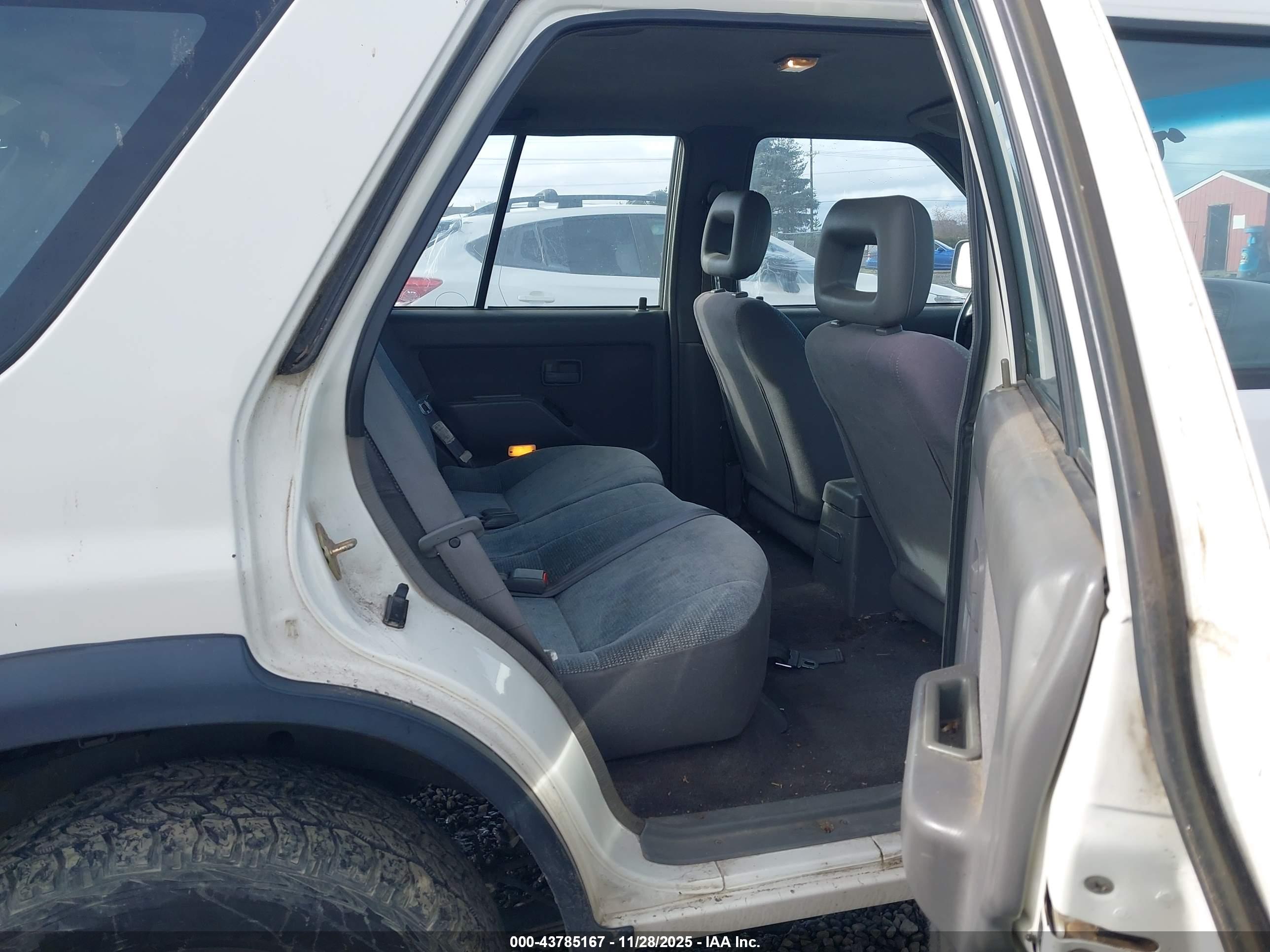 HONDA PASSPORT image 8