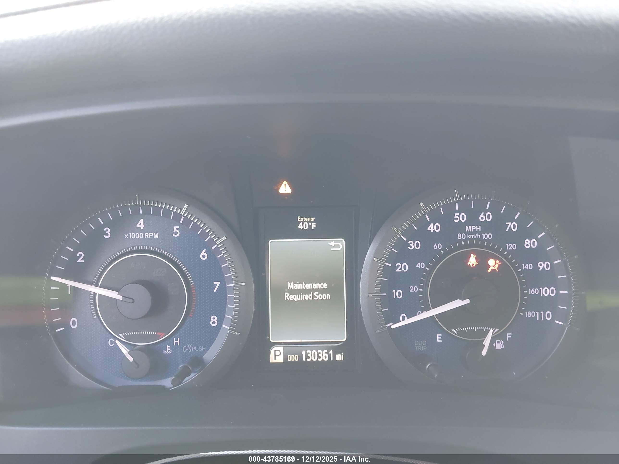 TOYOTA SIENNA image 7