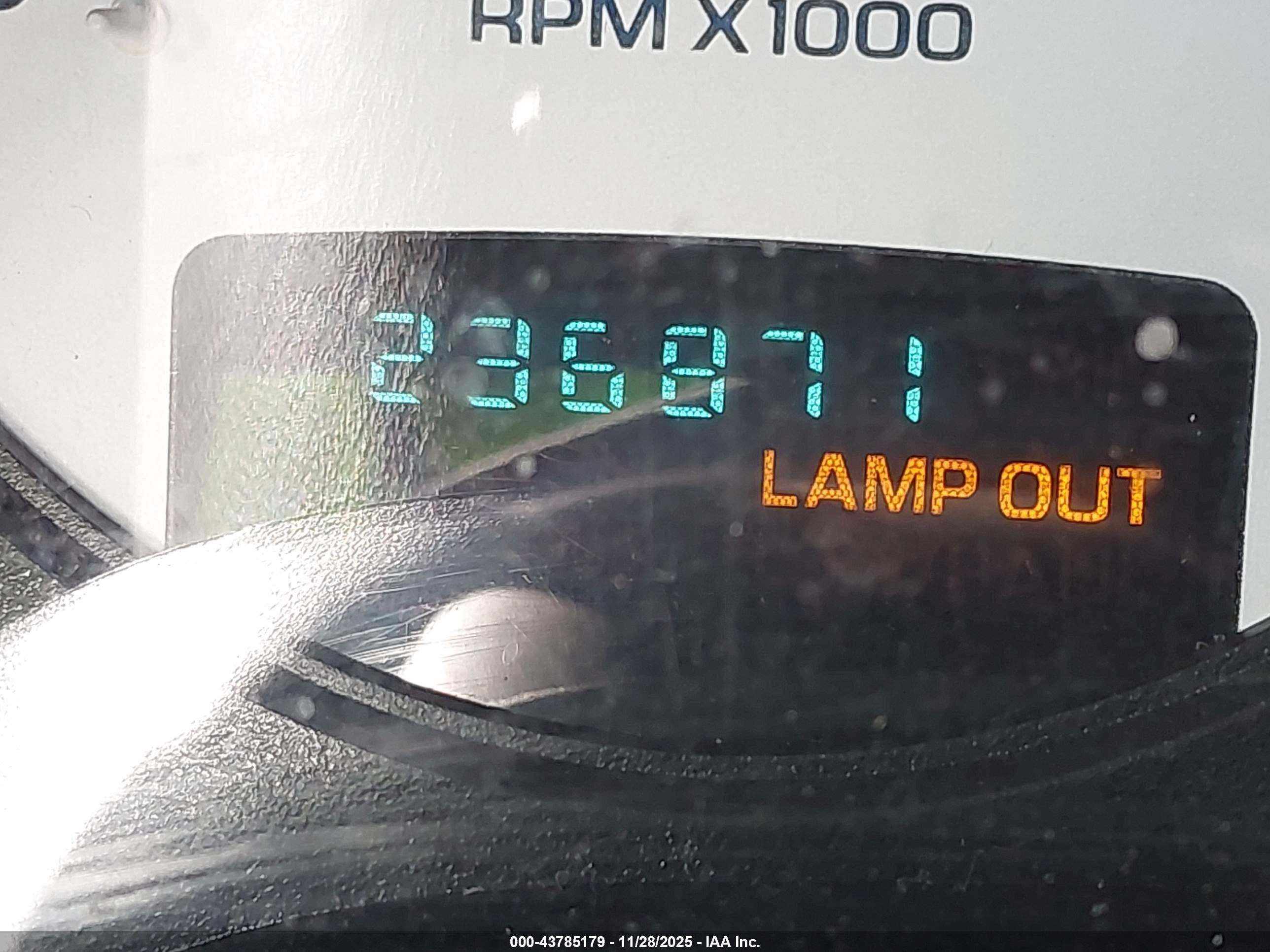 DODGE RAM image 7