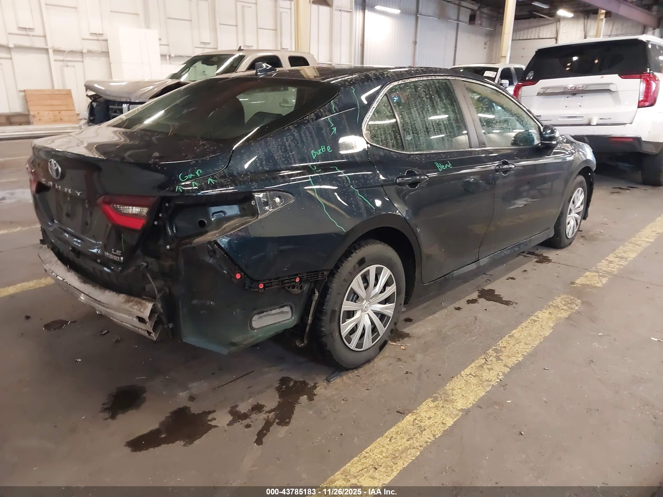 TOYOTA CAMRY image 4