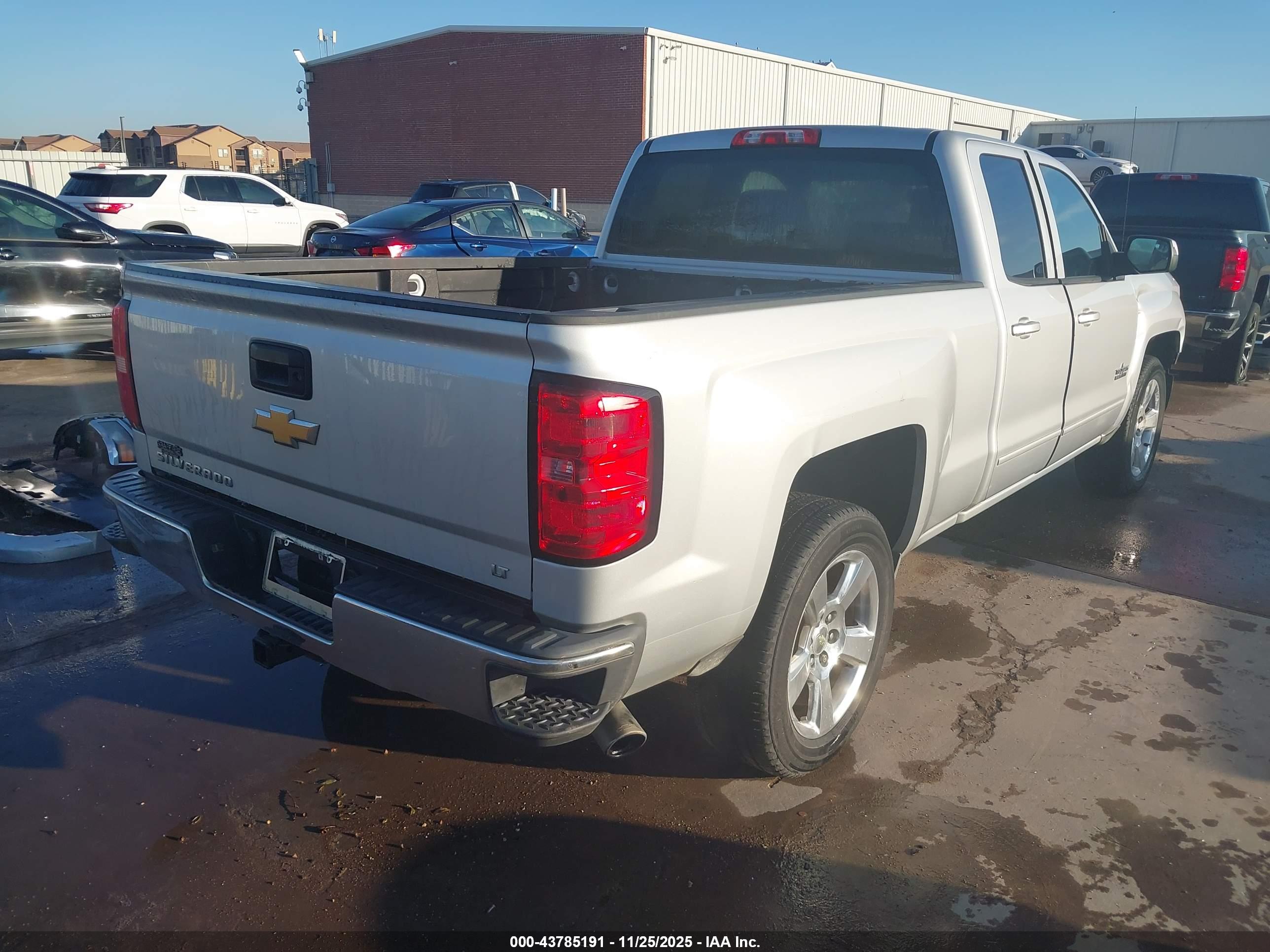 CHEVROLET SILVERADO image 4