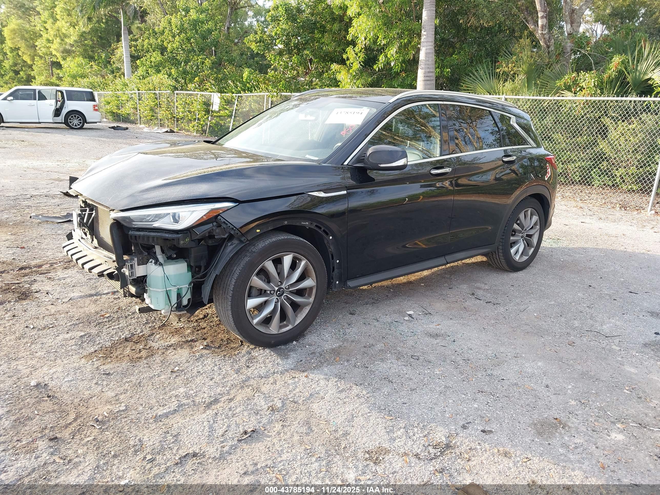 INFINITI QX50 image 2