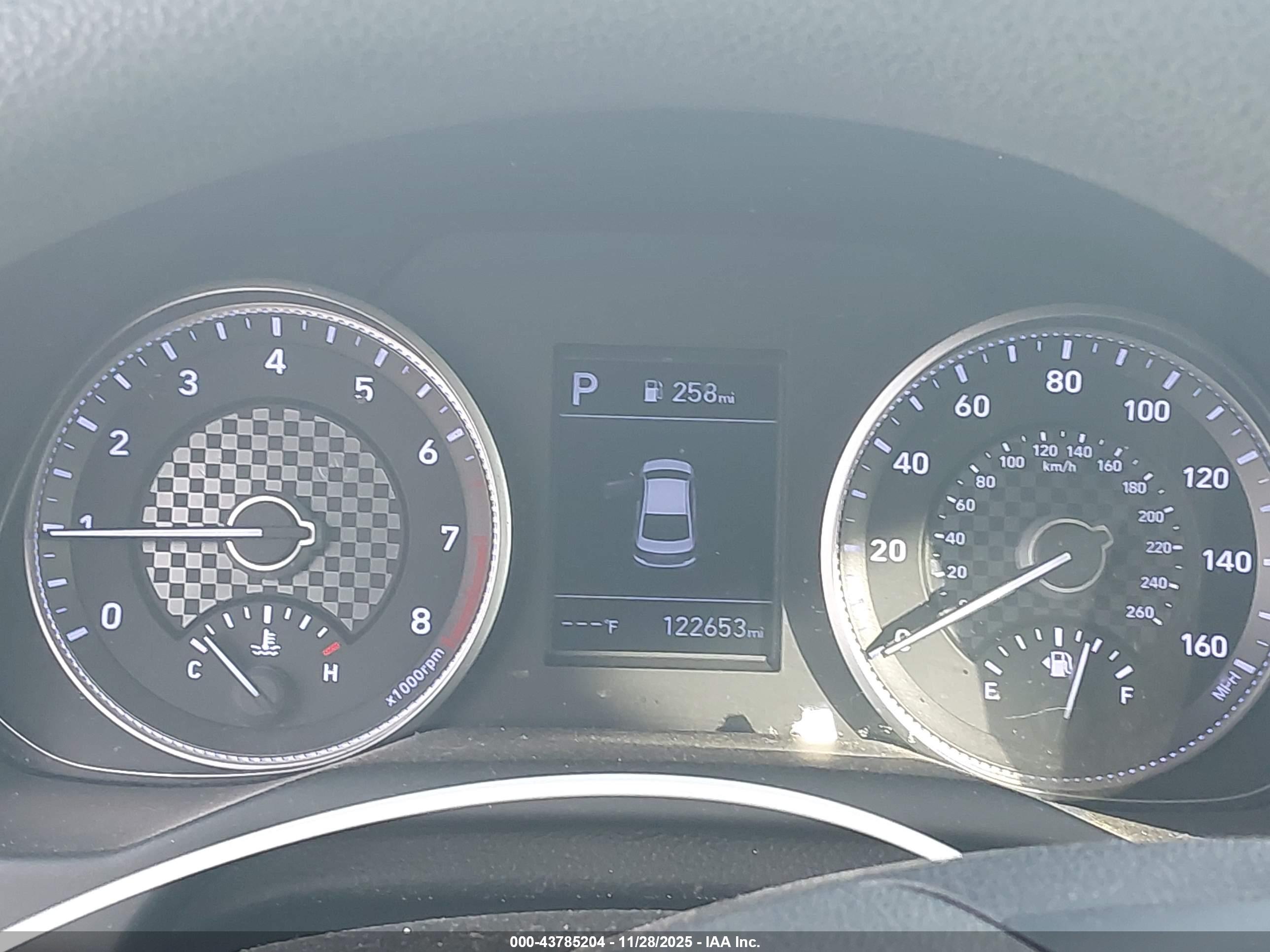 HYUNDAI ELANTRA image 7