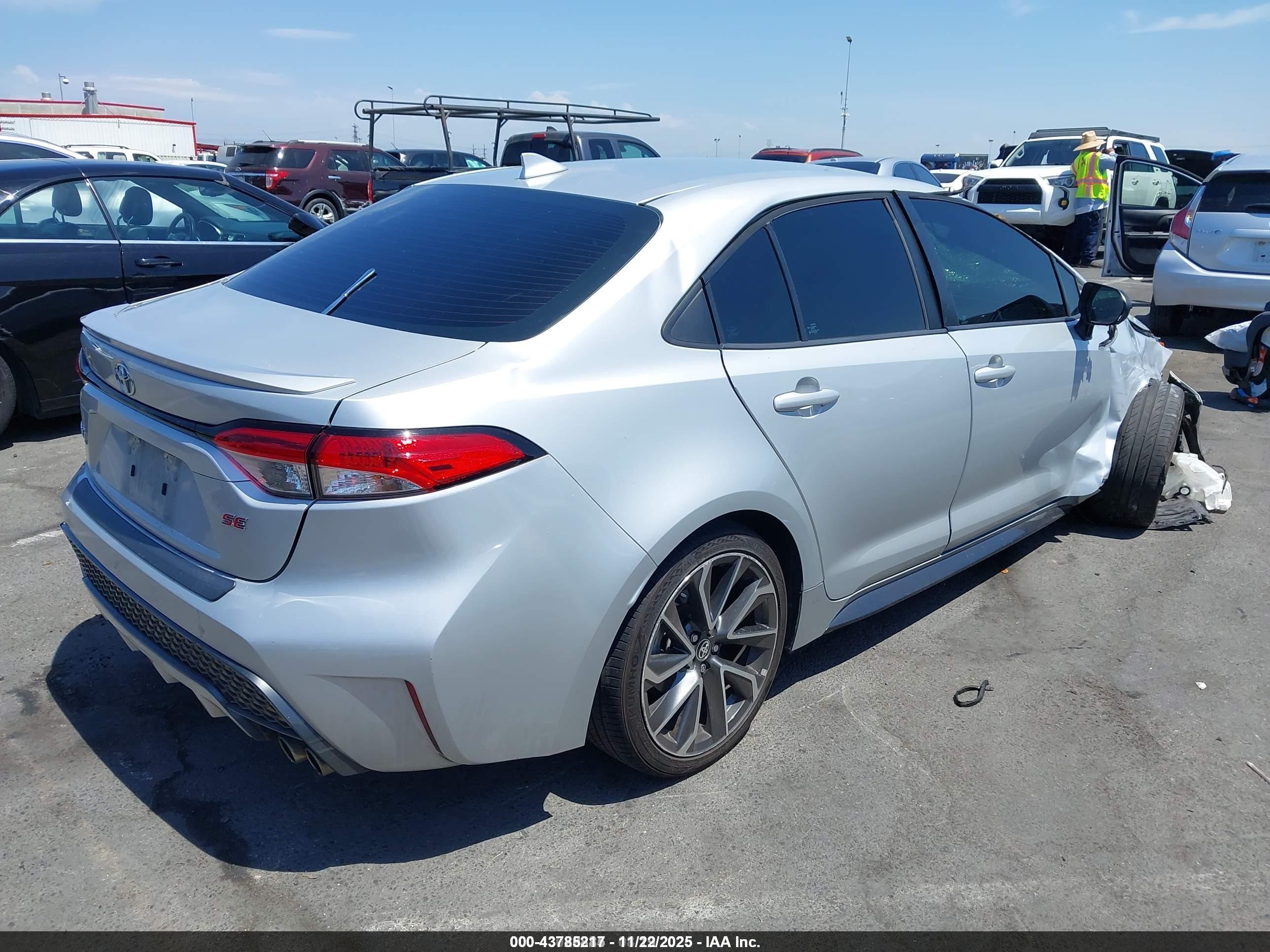 TOYOTA COROLLA image 4