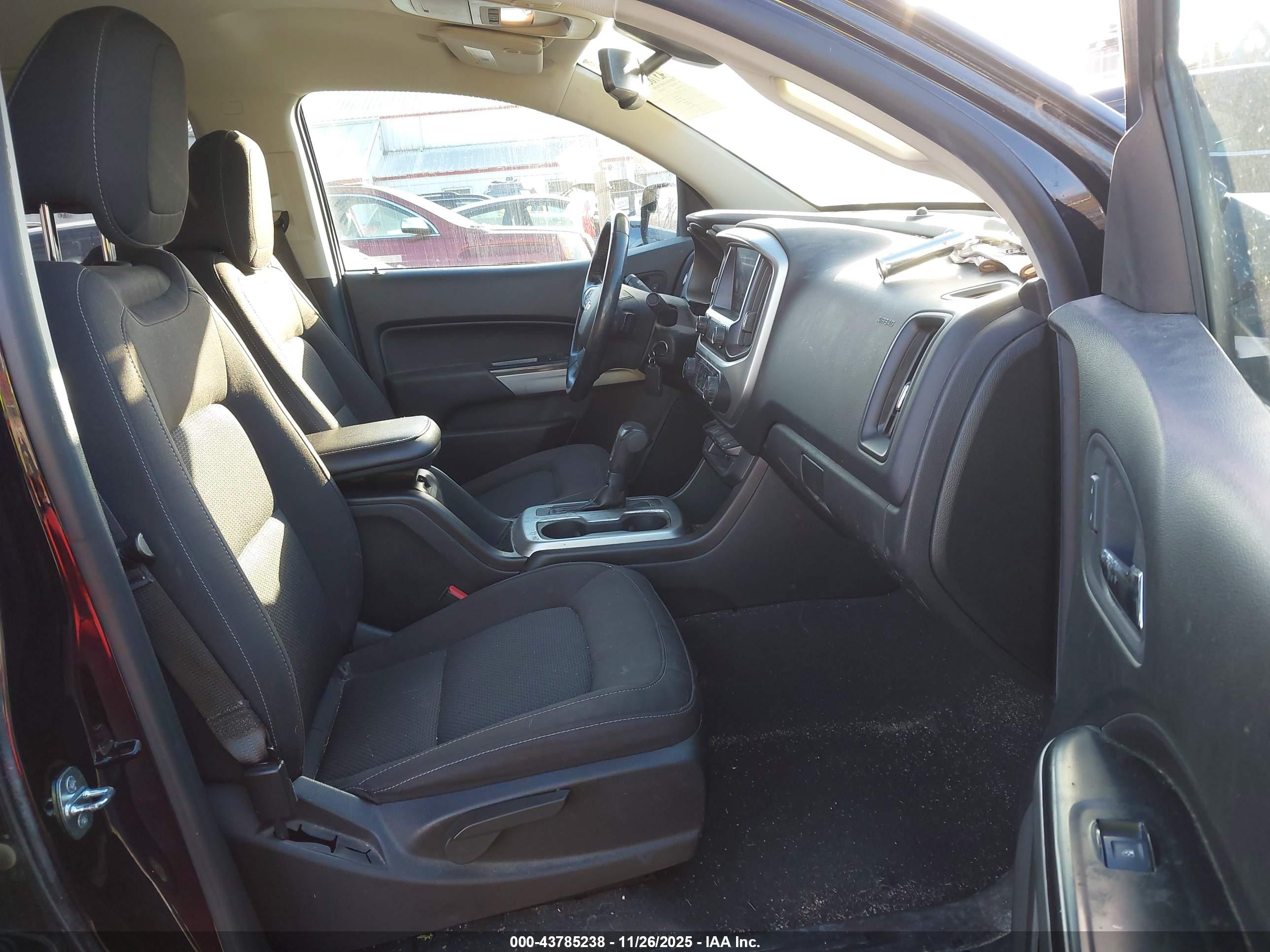 CHEVROLET COLORADO image 5