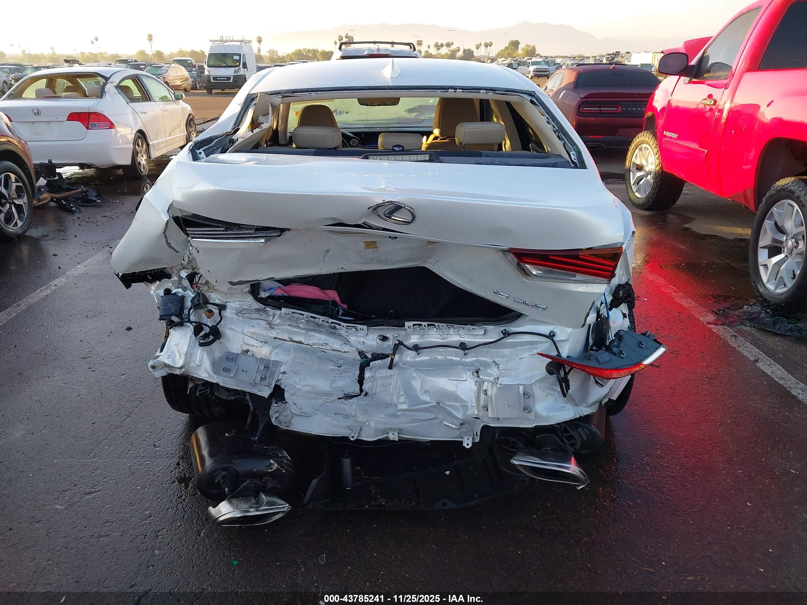 LEXUS IS image 6