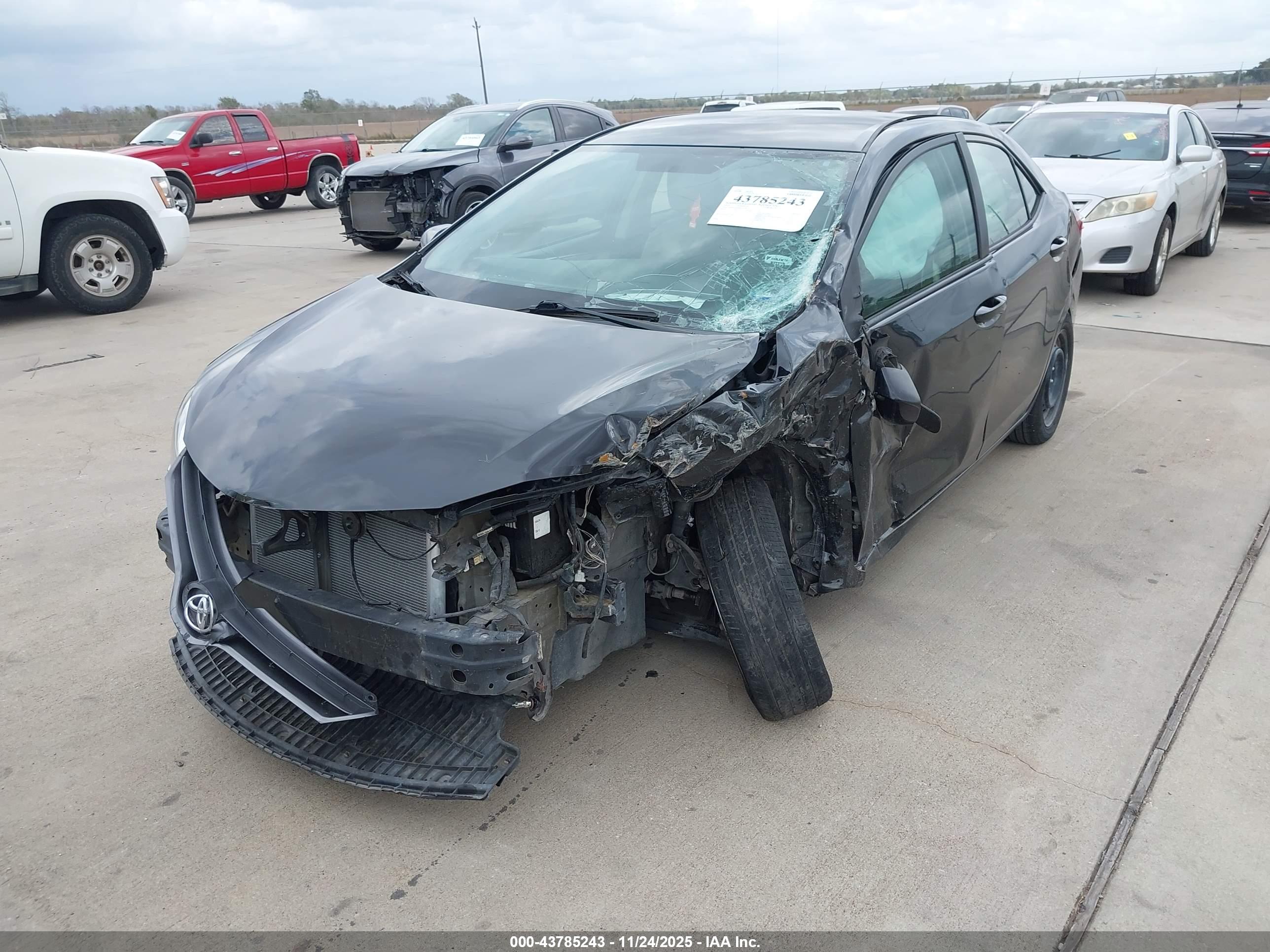 TOYOTA COROLLA image 2