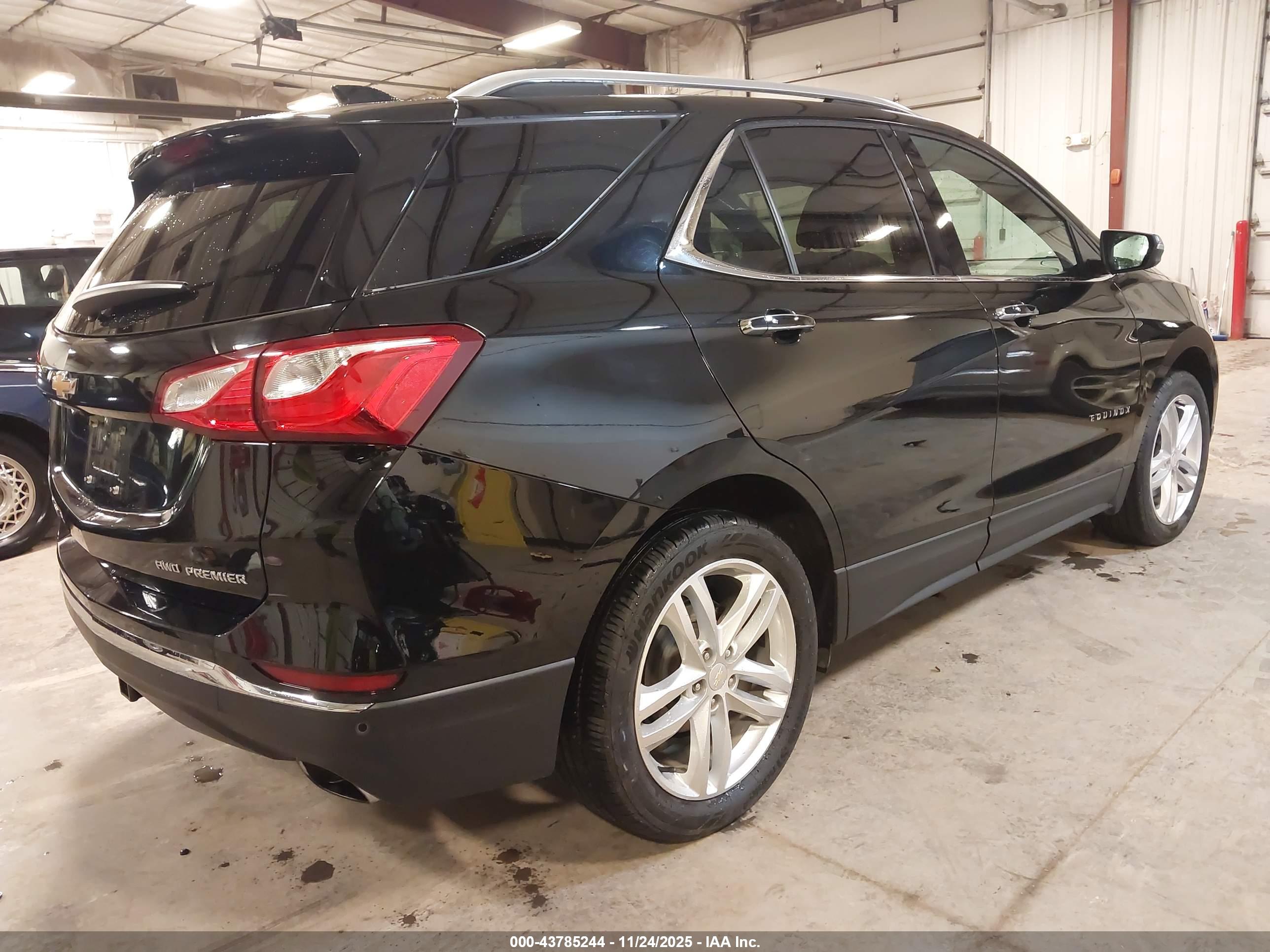 CHEVROLET EQUINOX image 4