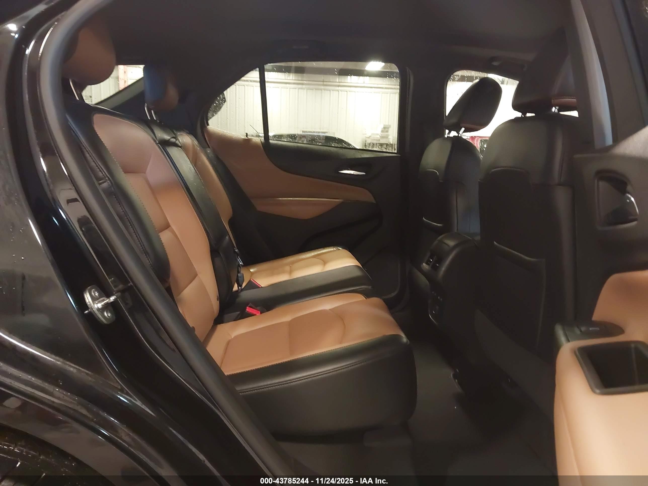 CHEVROLET EQUINOX image 8