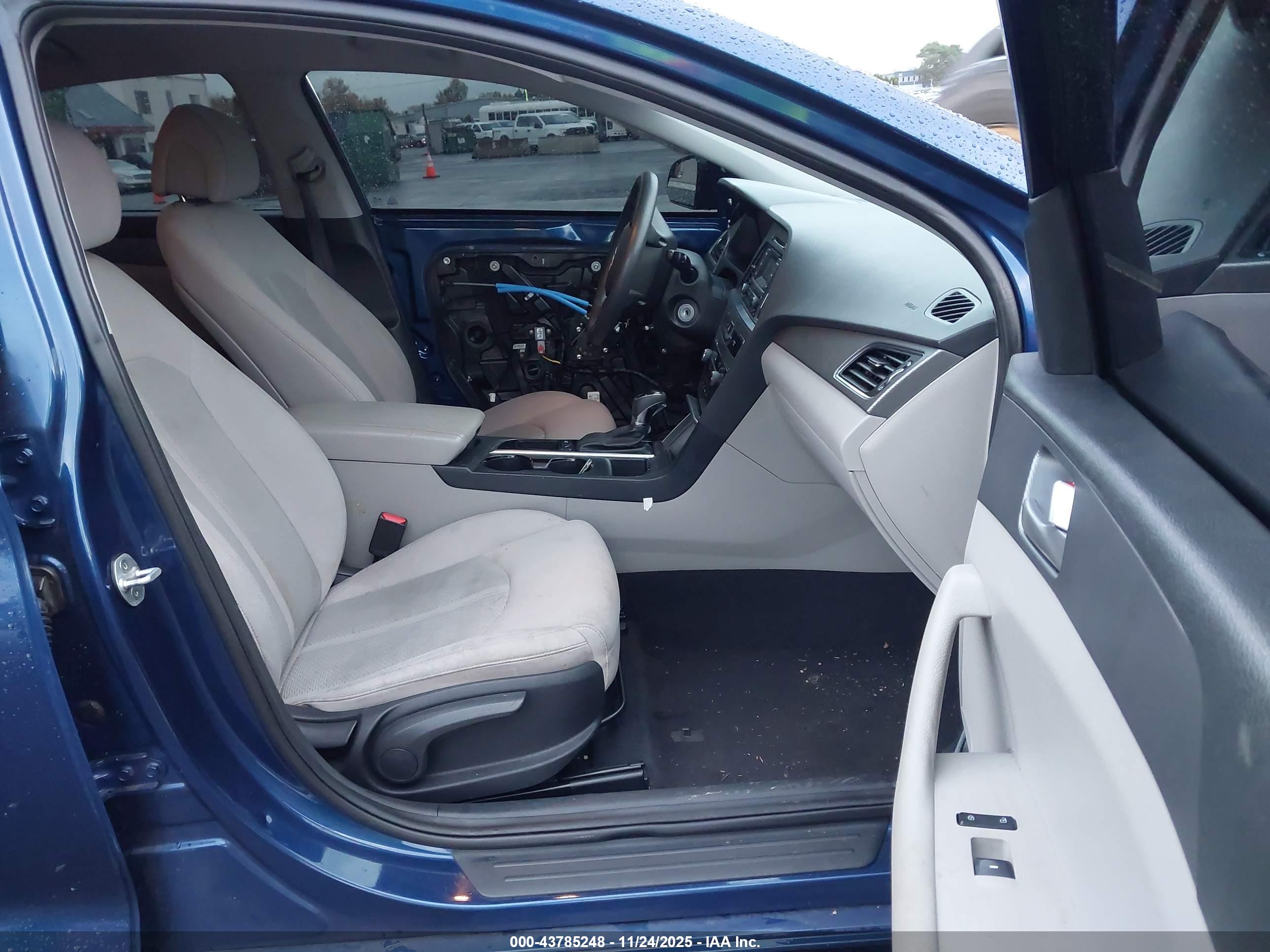 HYUNDAI SONATA image 5