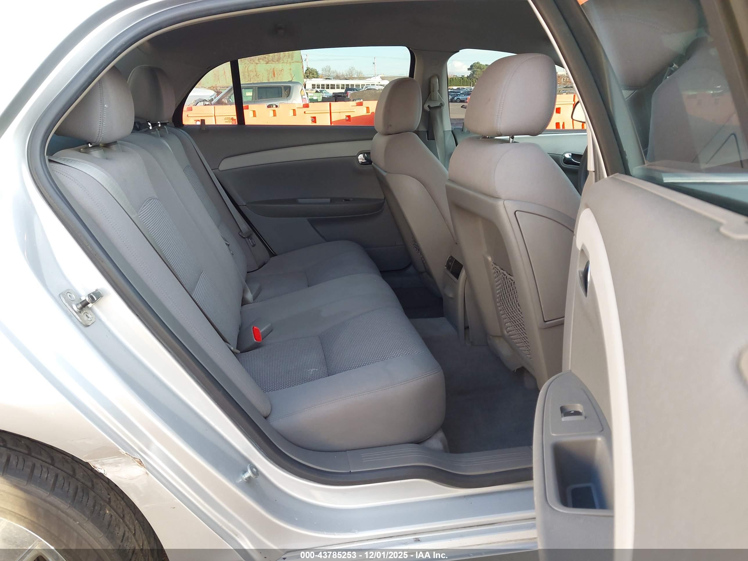 CHEVROLET MALIBU image 8