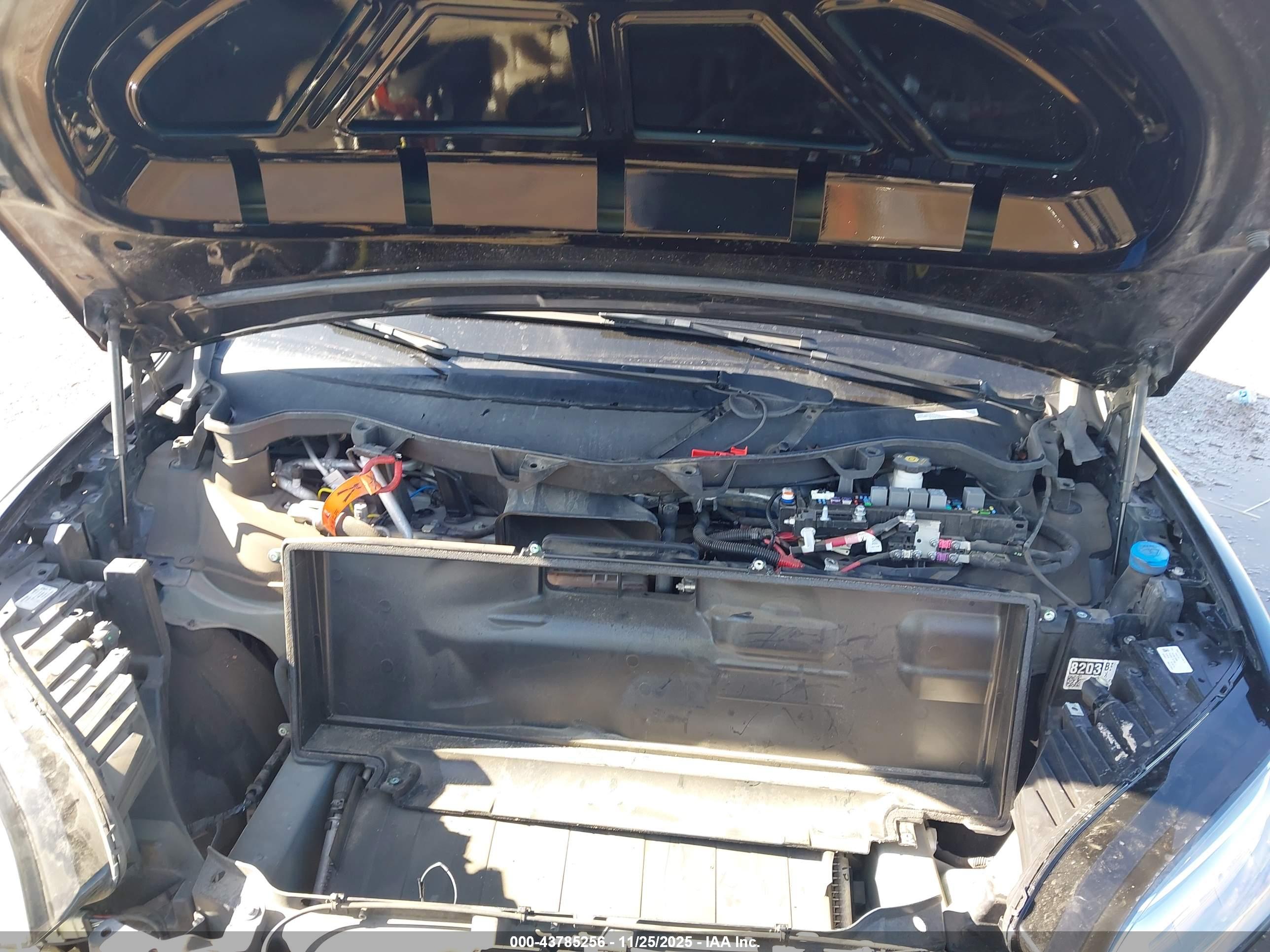 TESLA MODEL image 10