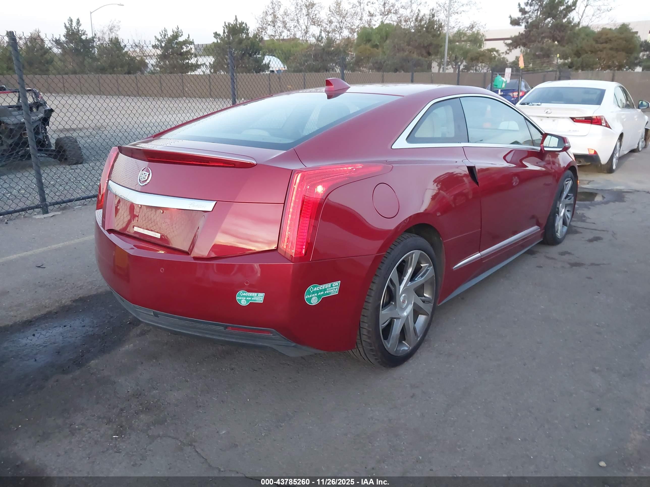 CADILLAC ELR image 4