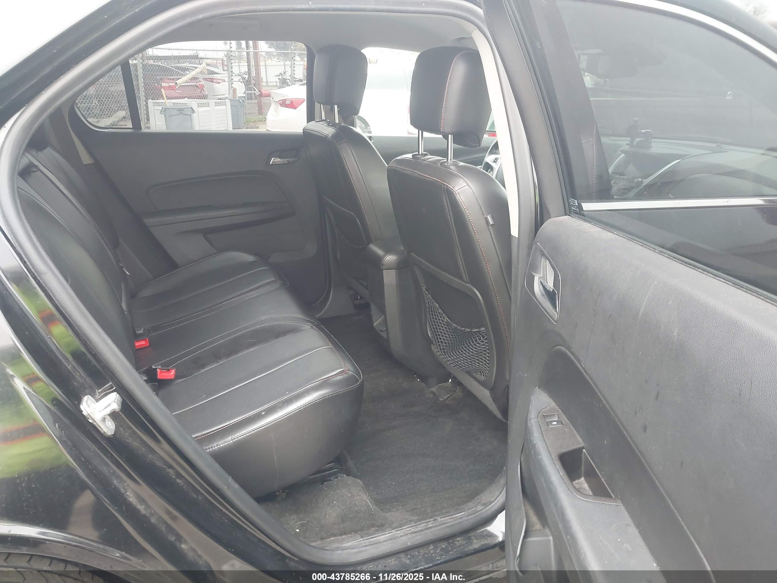 CHEVROLET EQUINOX image 8