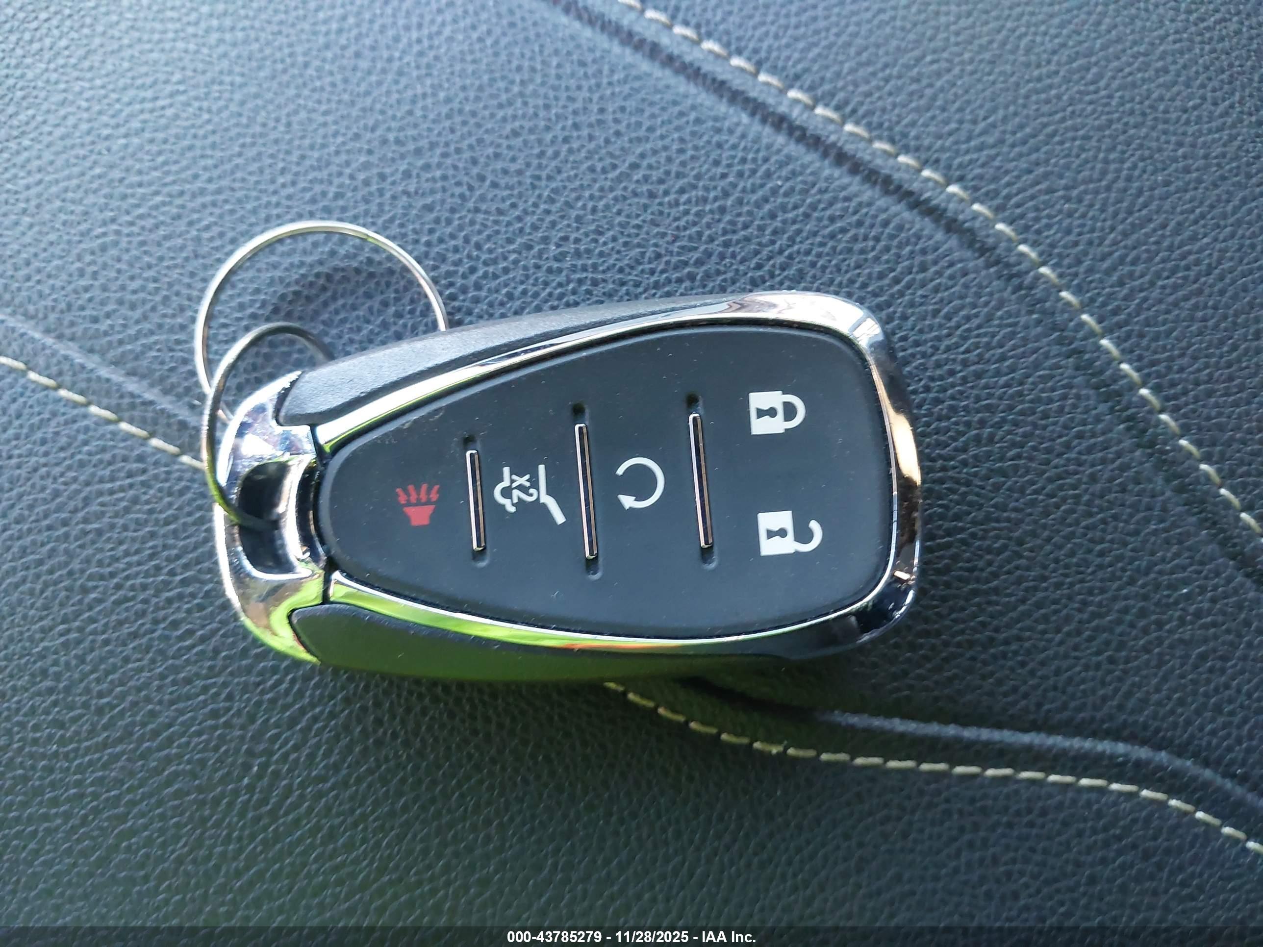 CHEVROLET TRAVERSE image 11