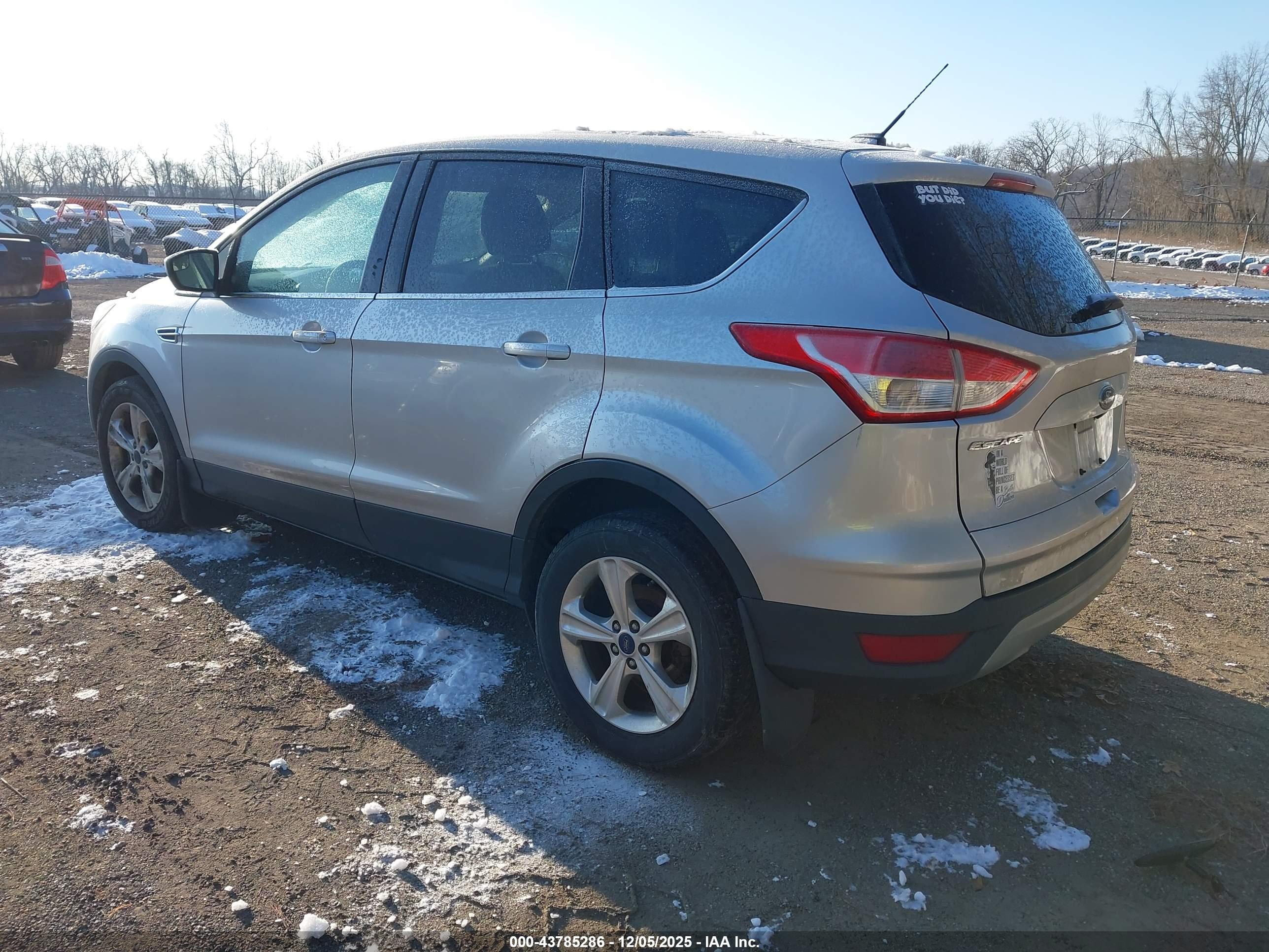 FORD ESCAPE image 3