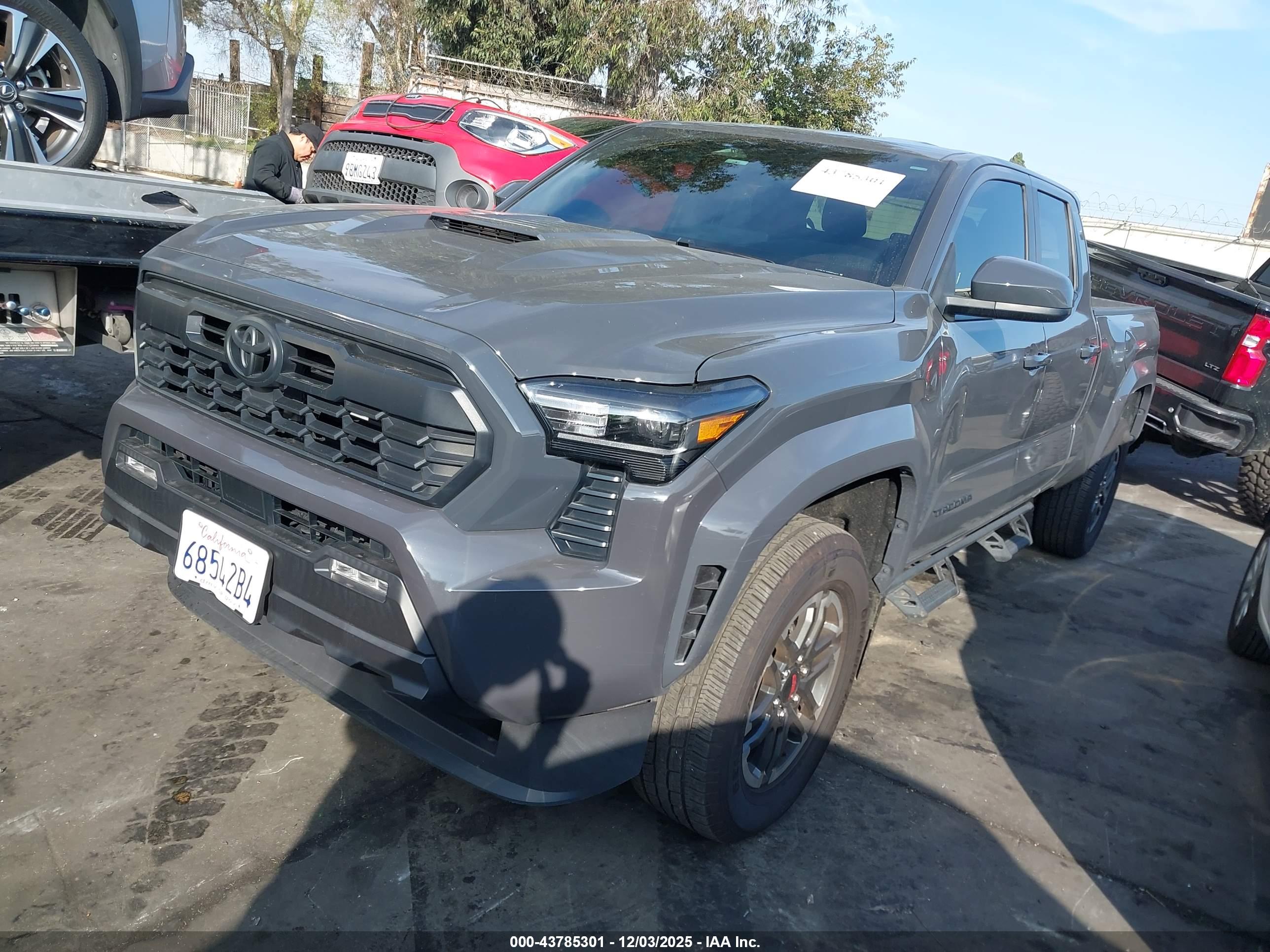 TOYOTA TACOMA image 2