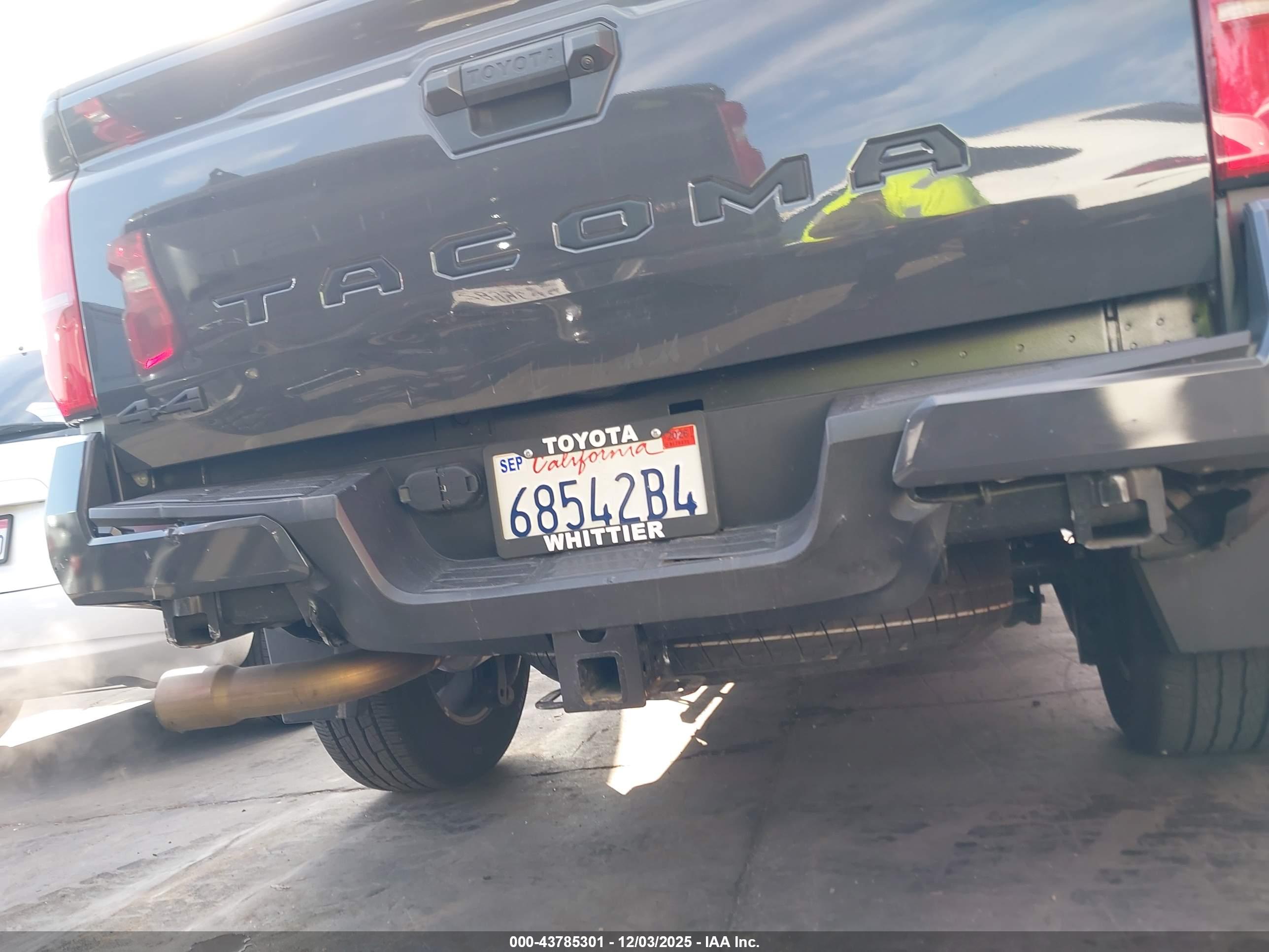 TOYOTA TACOMA image 6