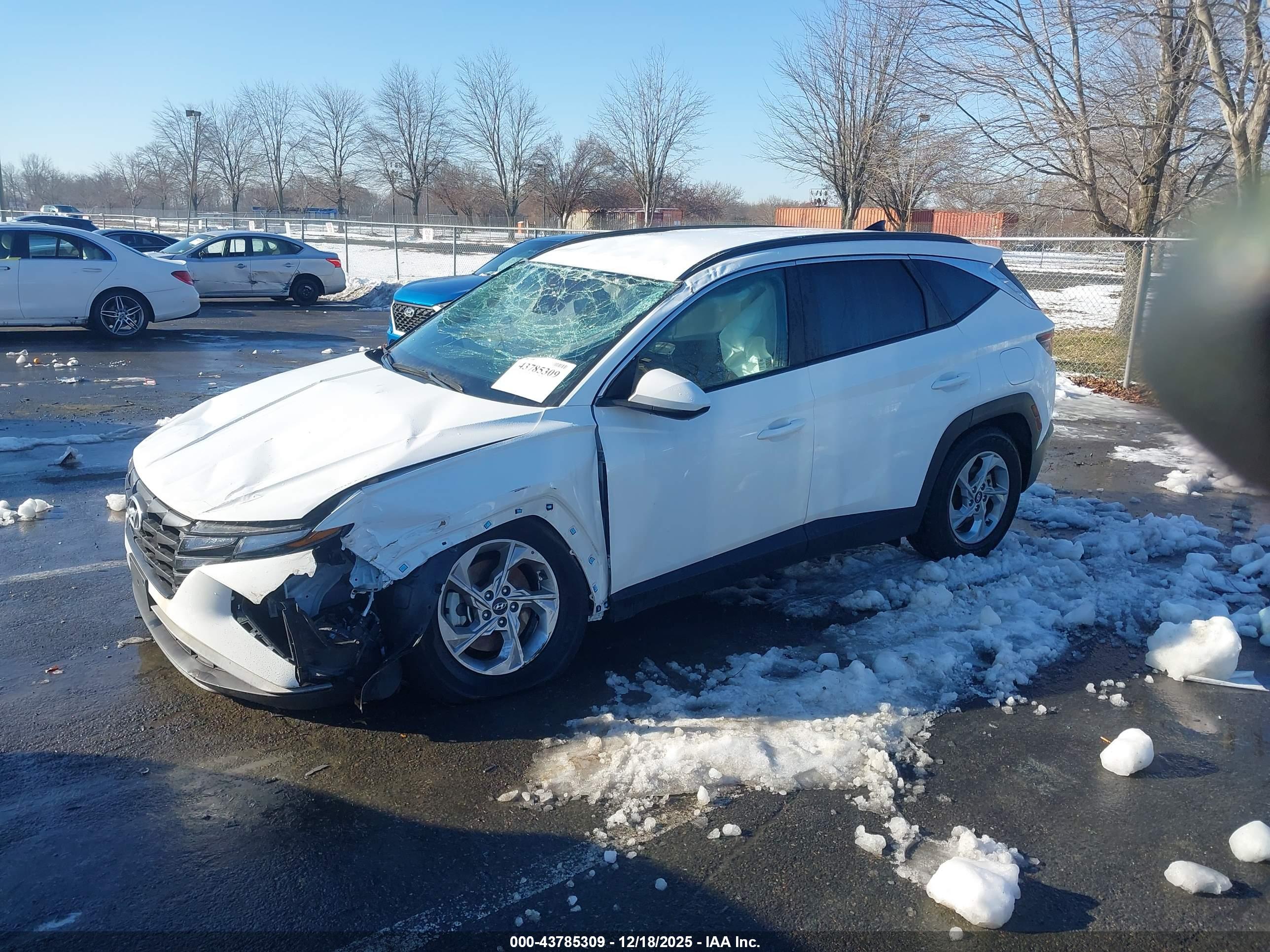 HYUNDAI TUCSON image 2