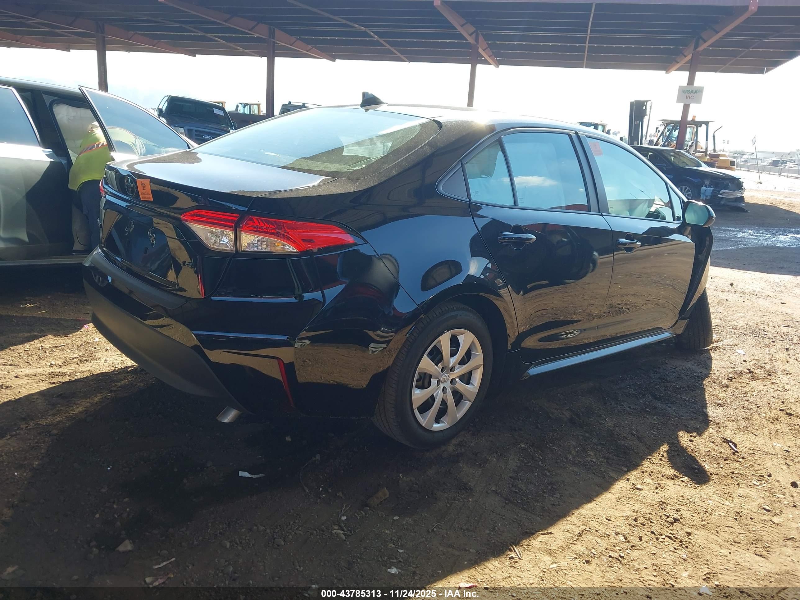TOYOTA COROLLA image 4