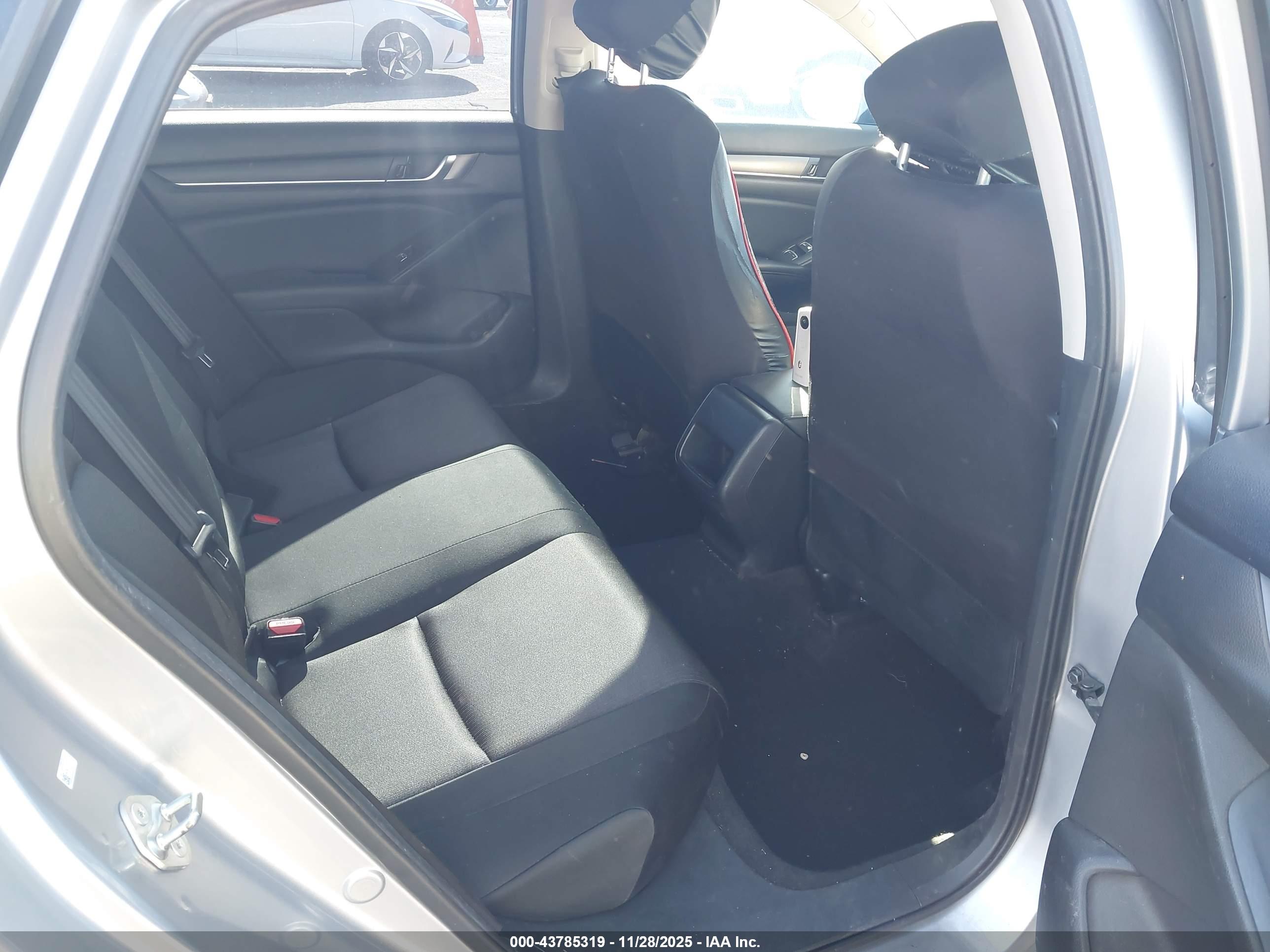 HONDA ACCORD image 8