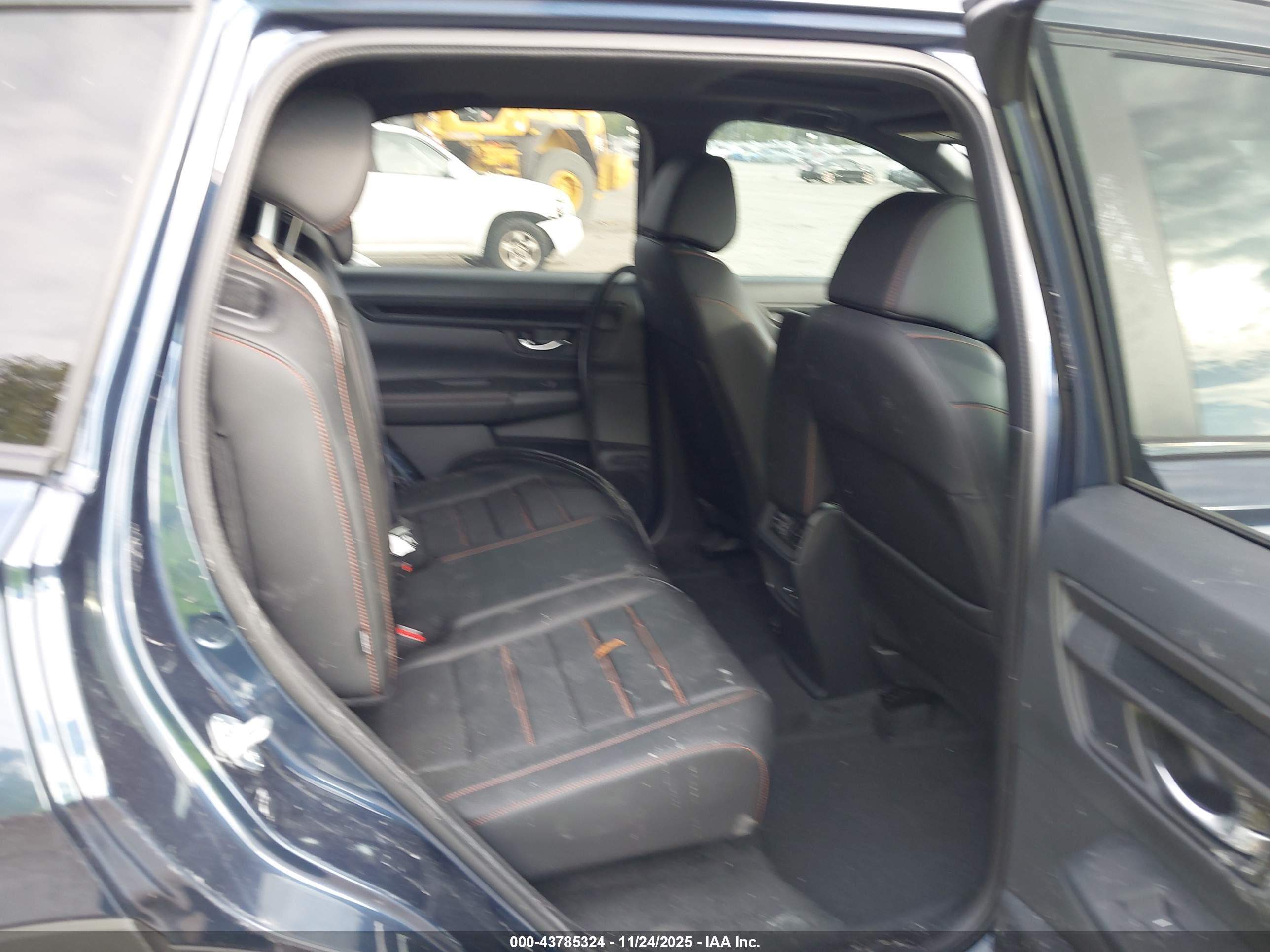 HONDA CR-V image 8