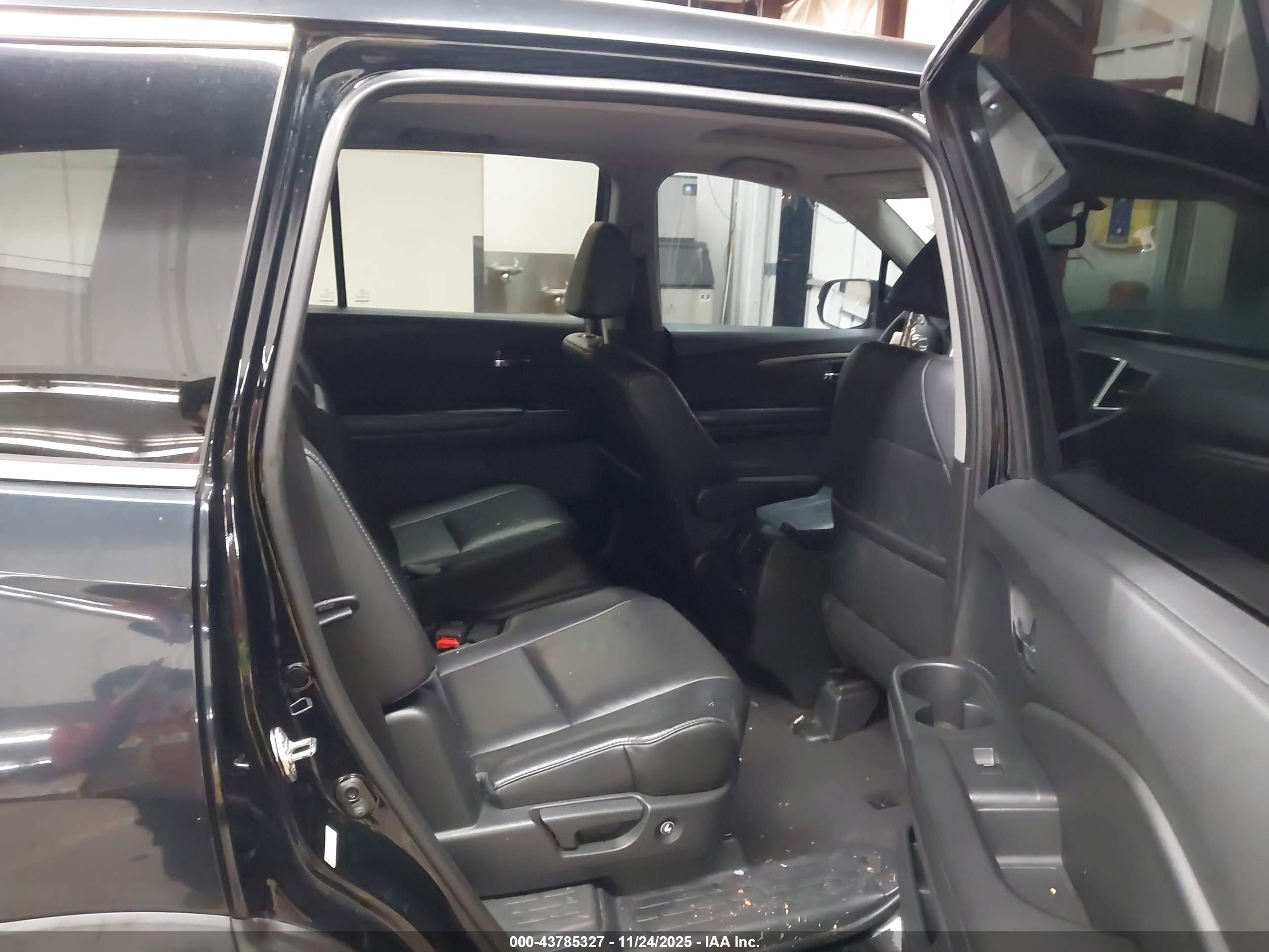 HONDA PILOT image 8