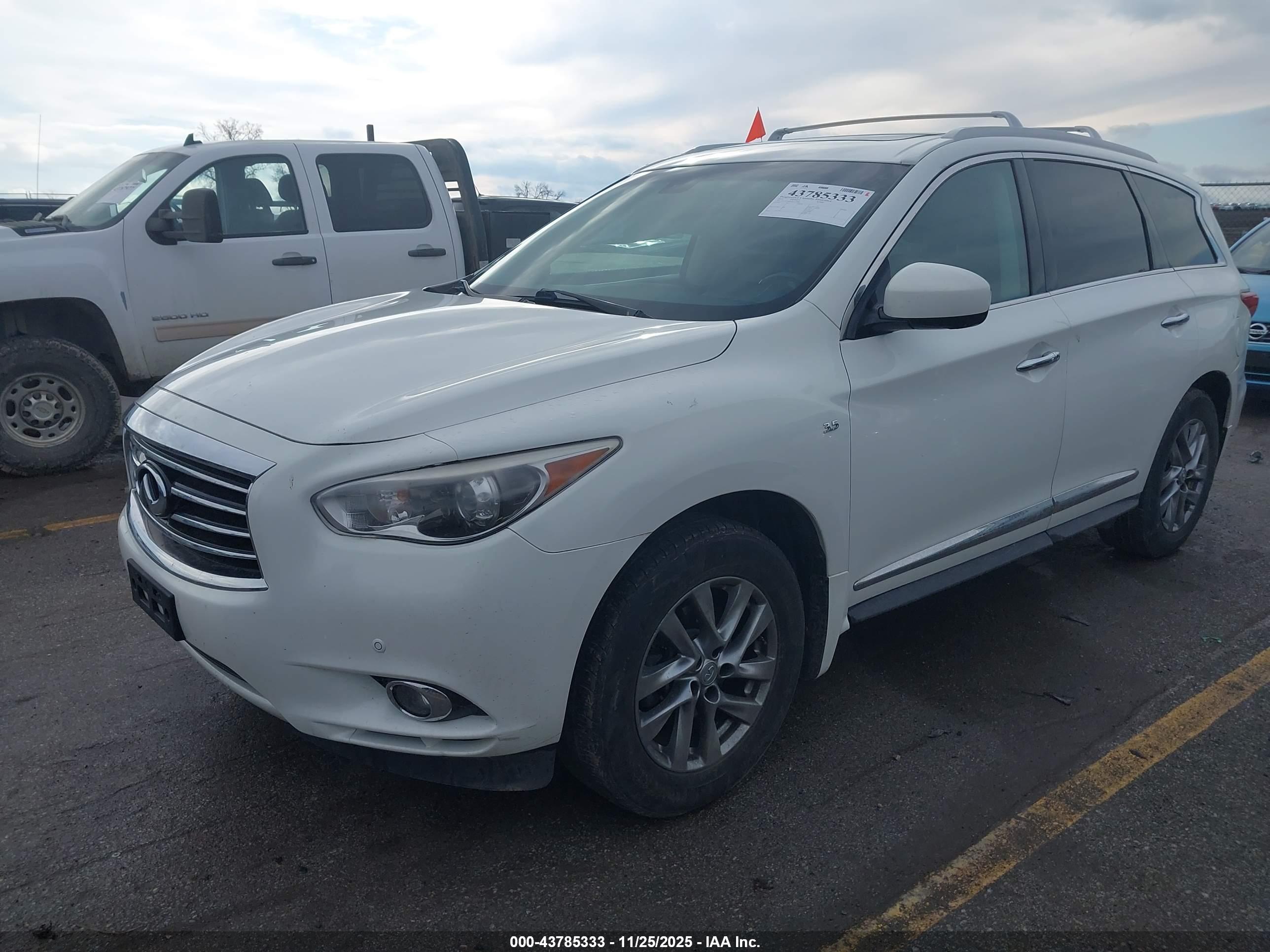 INFINITI QX60 image 2