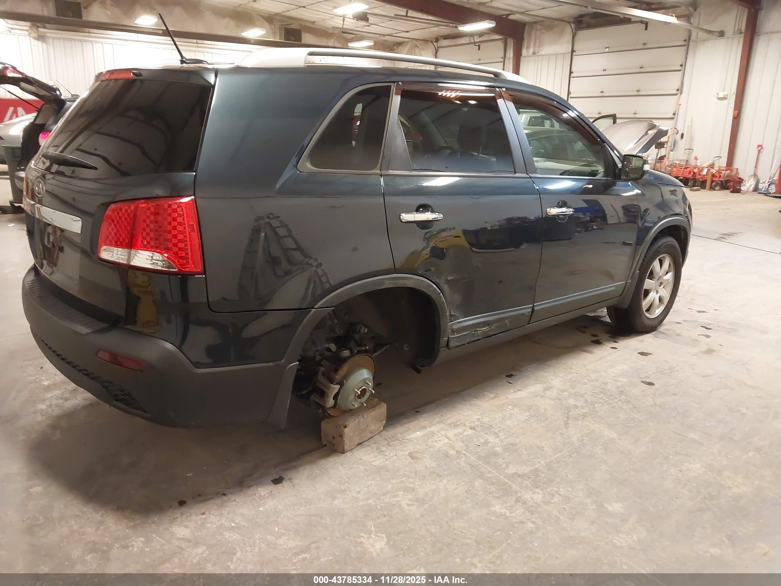 KIA SORENTO image 4