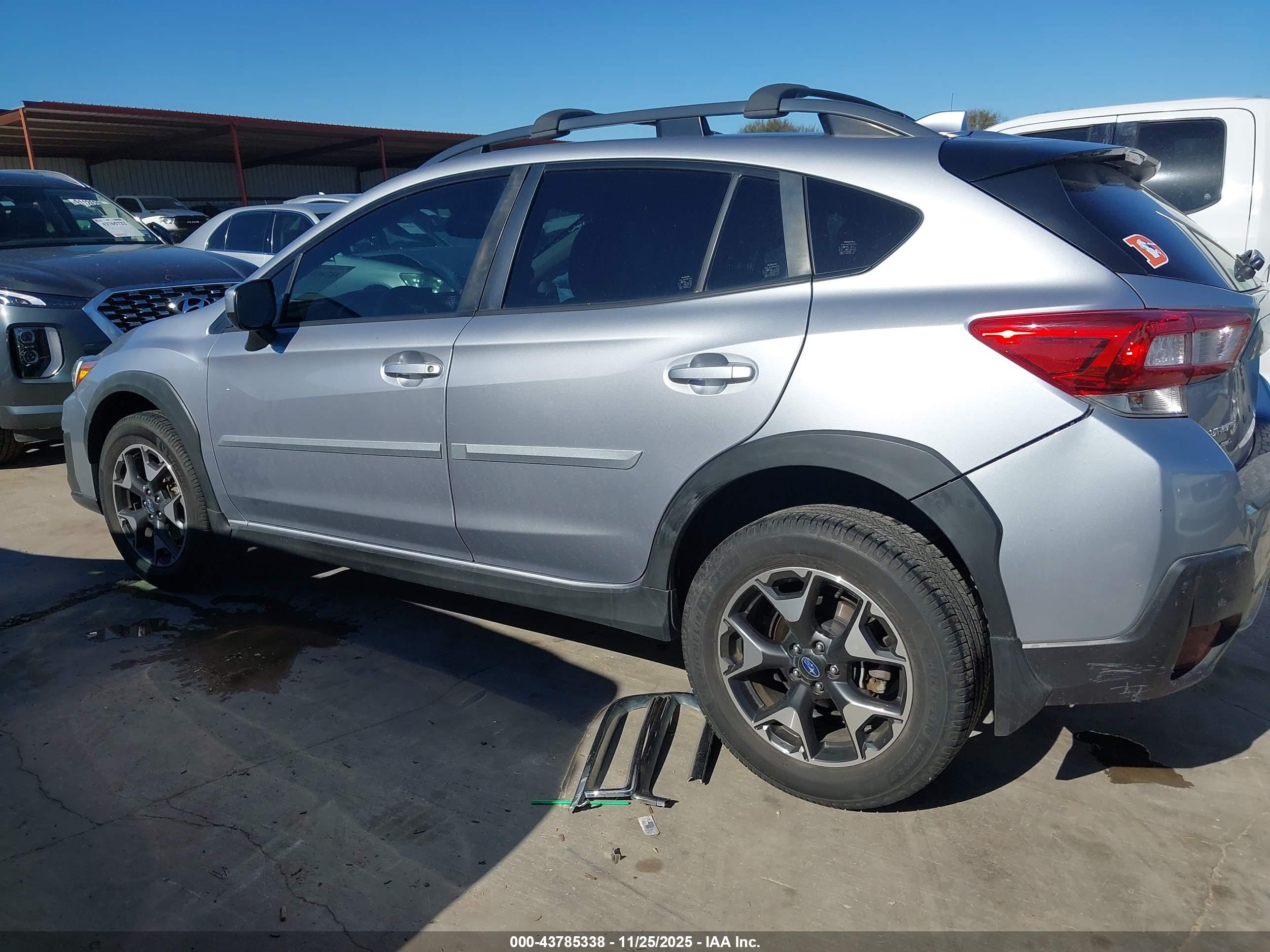 SUBARU CROSSTREK image 3