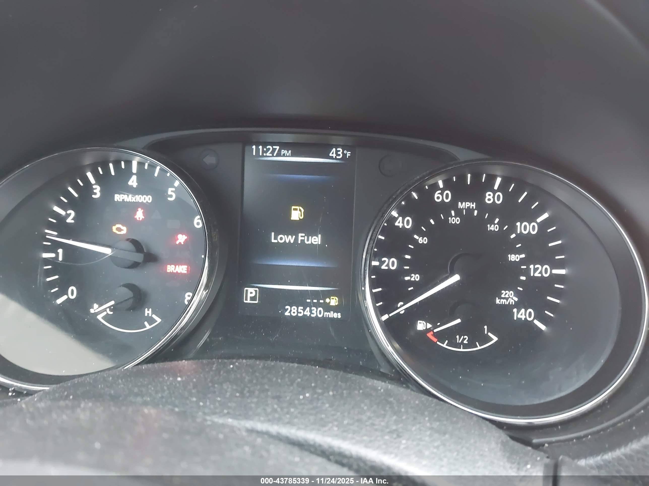 NISSAN ROGUE image 7