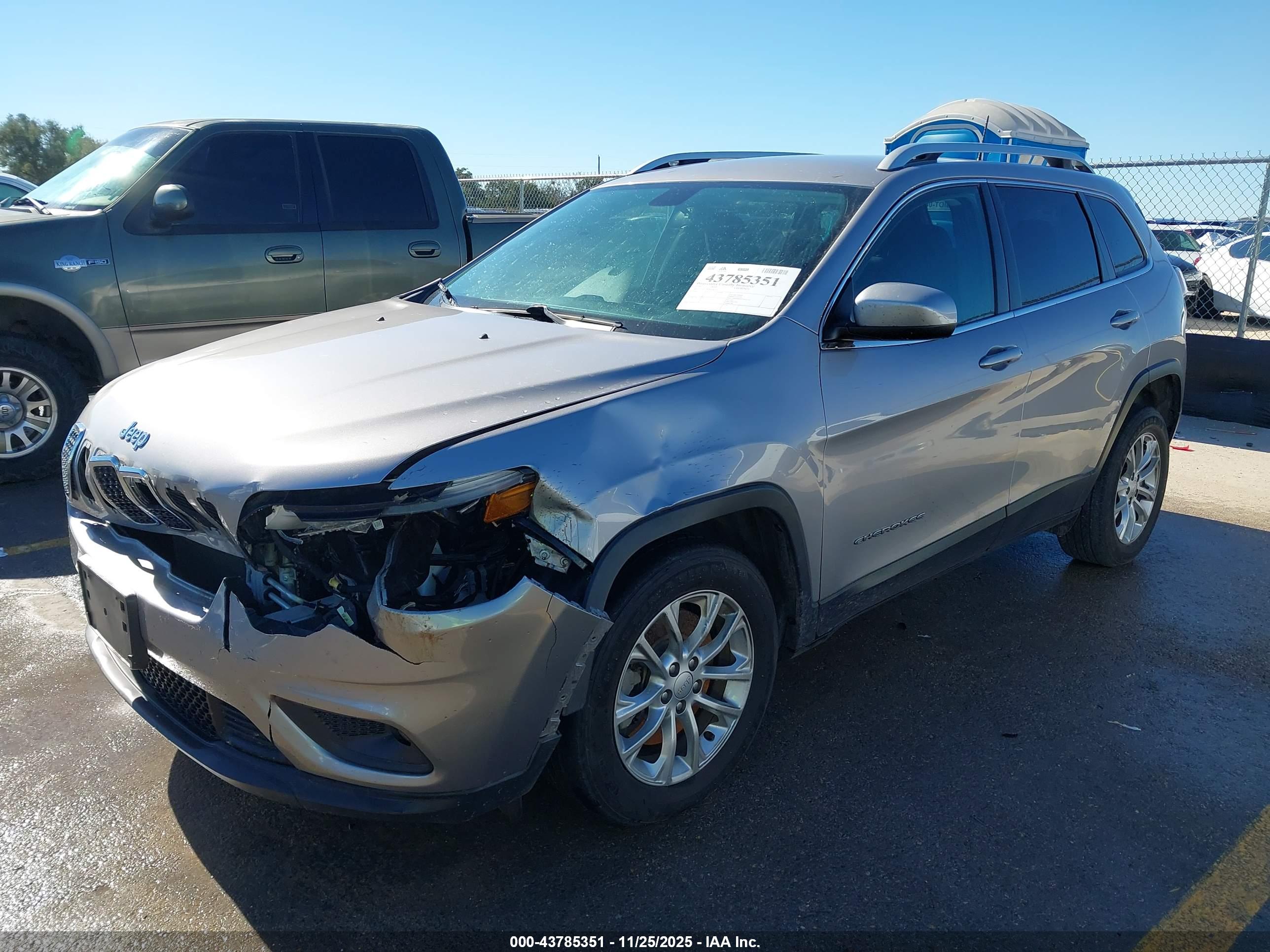 JEEP CHEROKEE image 2