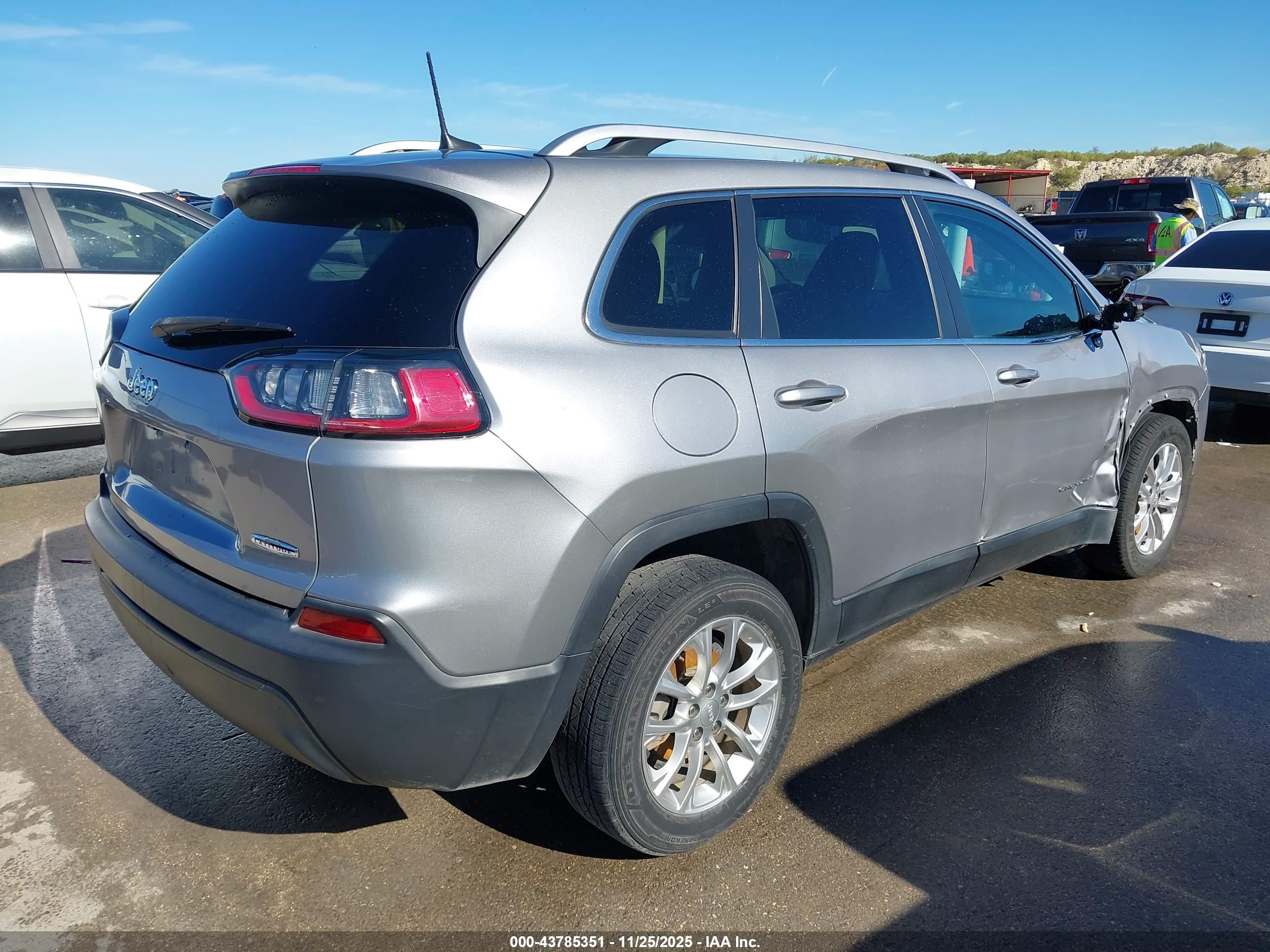 JEEP CHEROKEE image 4
