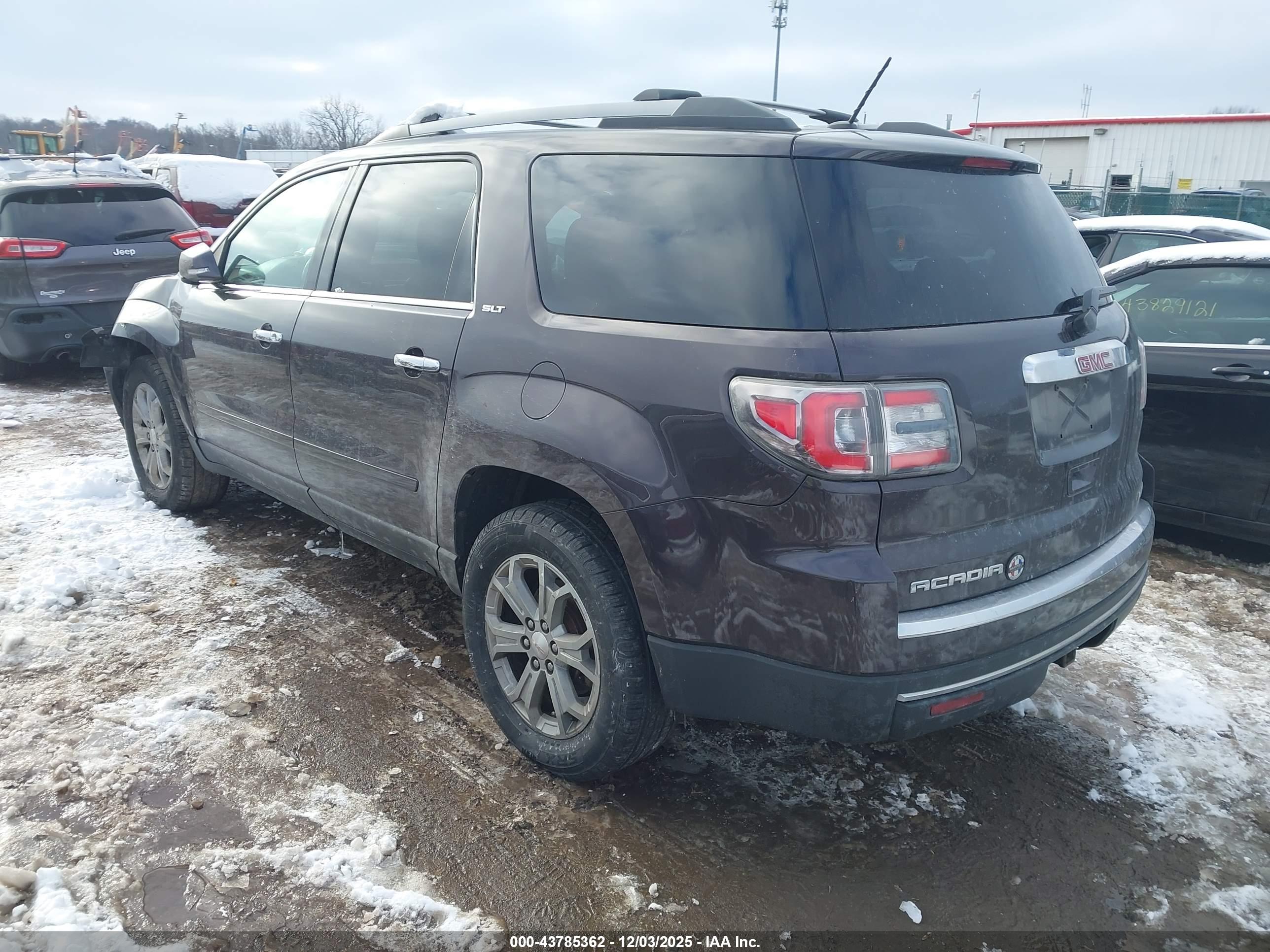 GMC ACADIA image 3