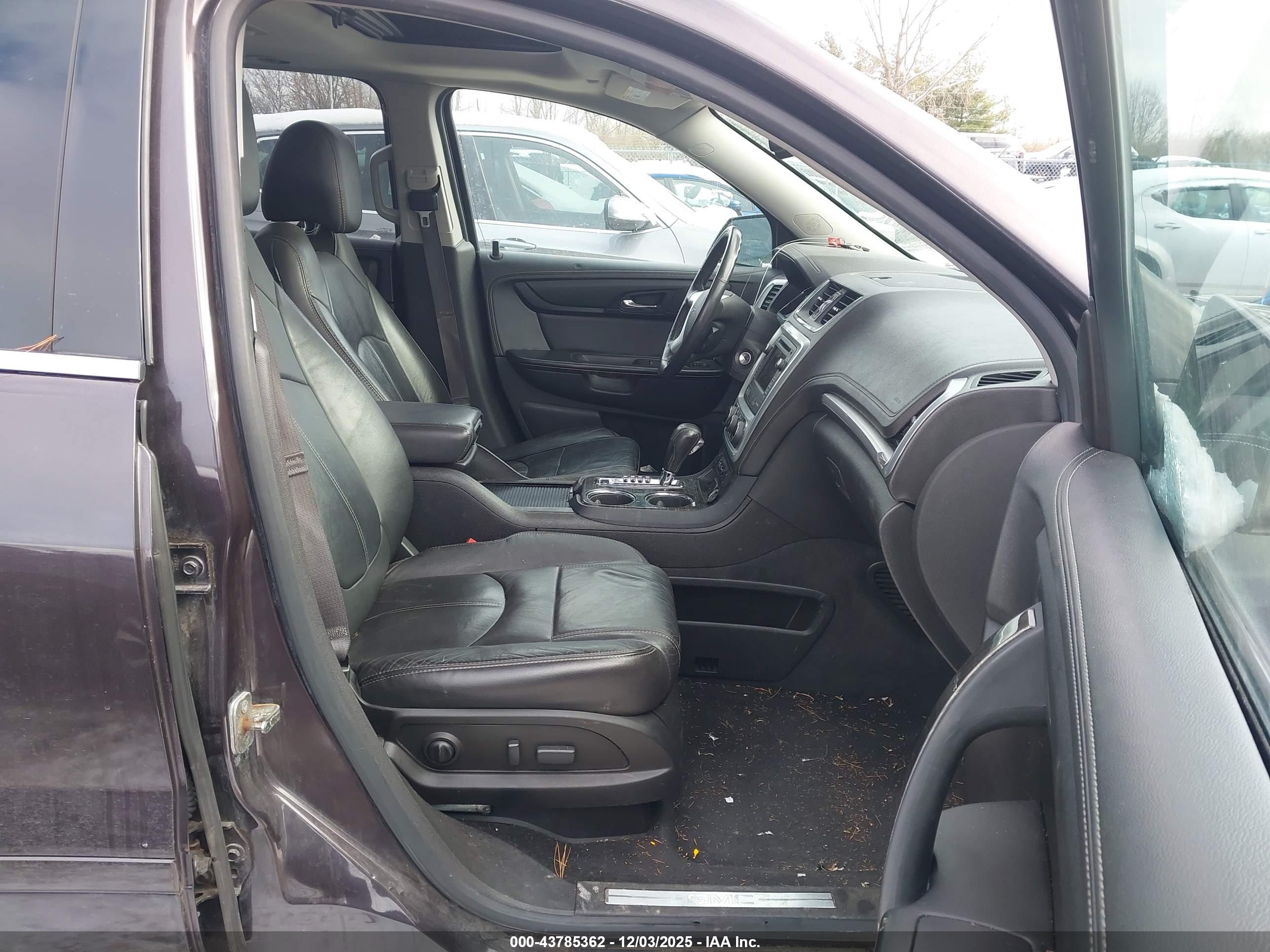GMC ACADIA image 5