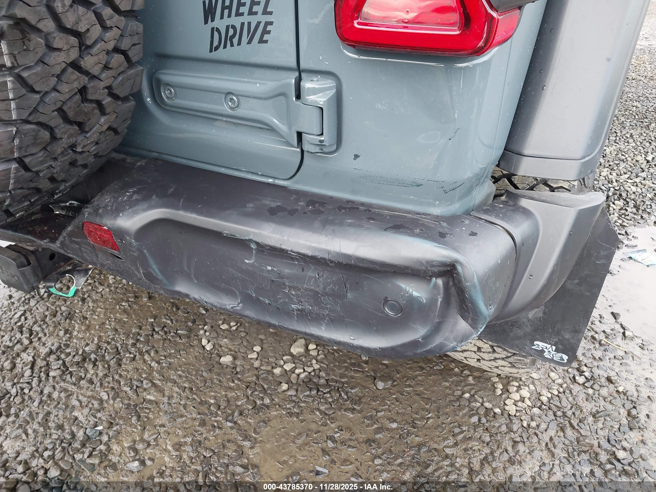 JEEP WRANGLER image 6