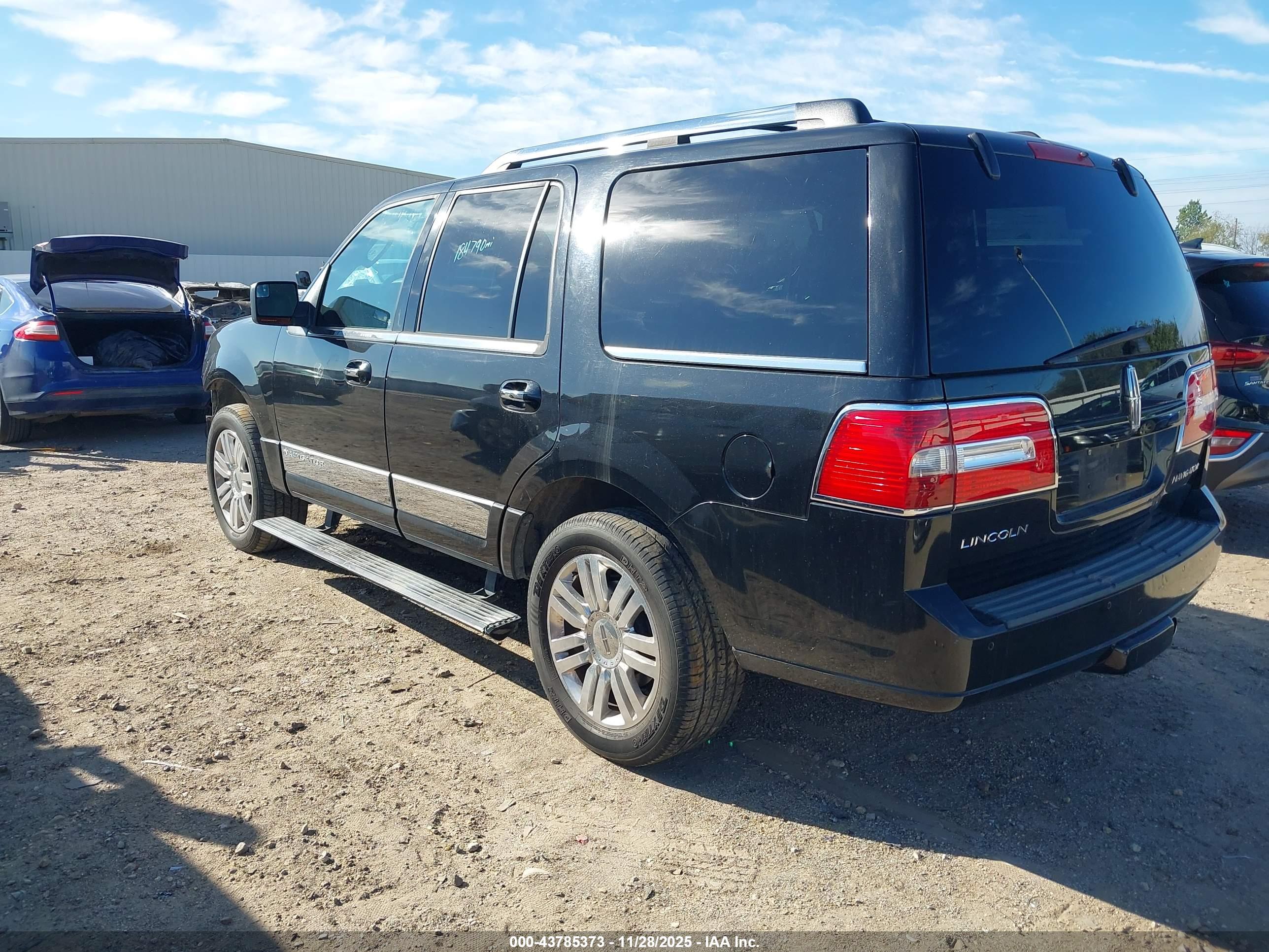 LINCOLN NAVIGATOR image 3