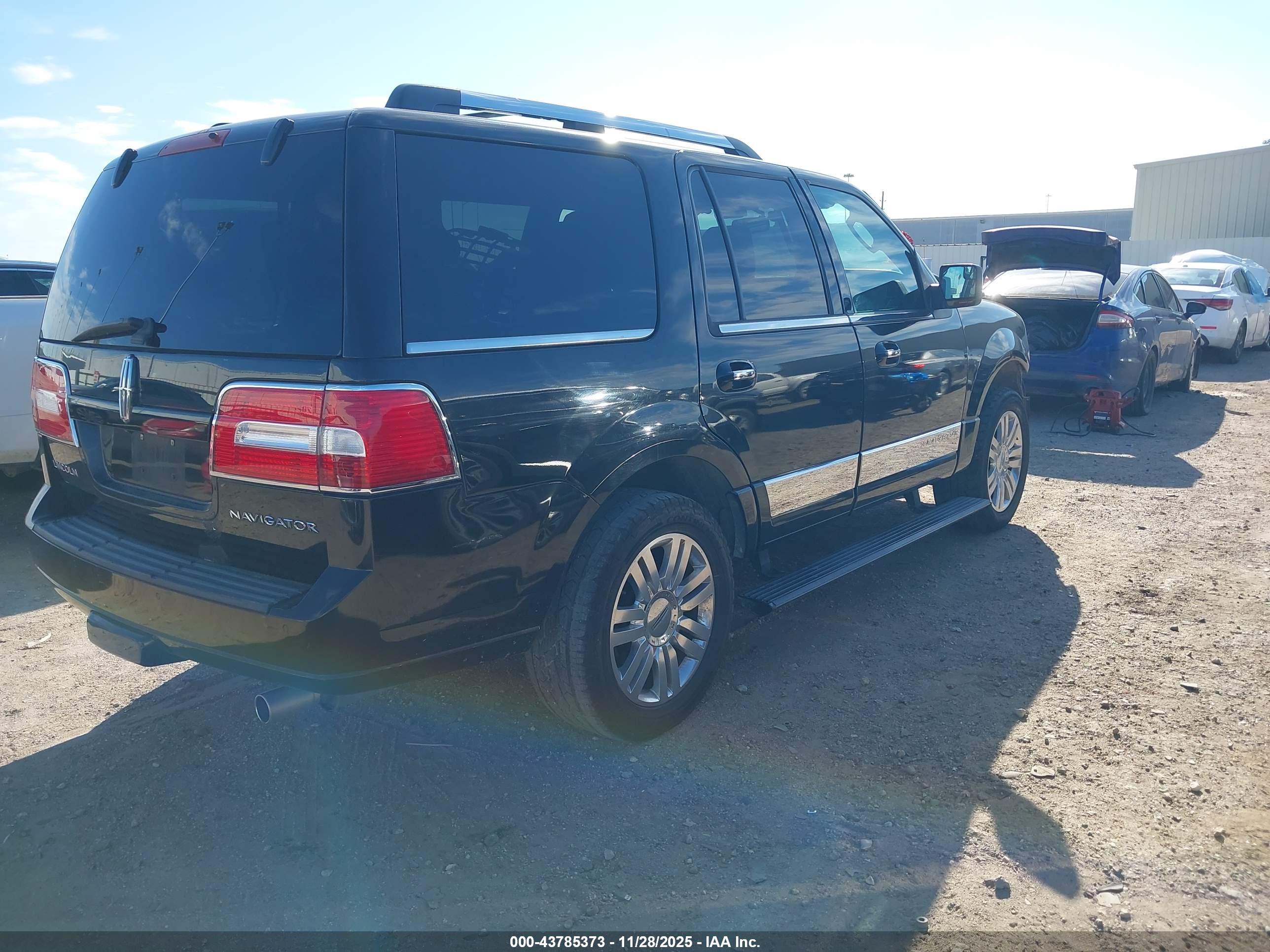 LINCOLN NAVIGATOR image 4