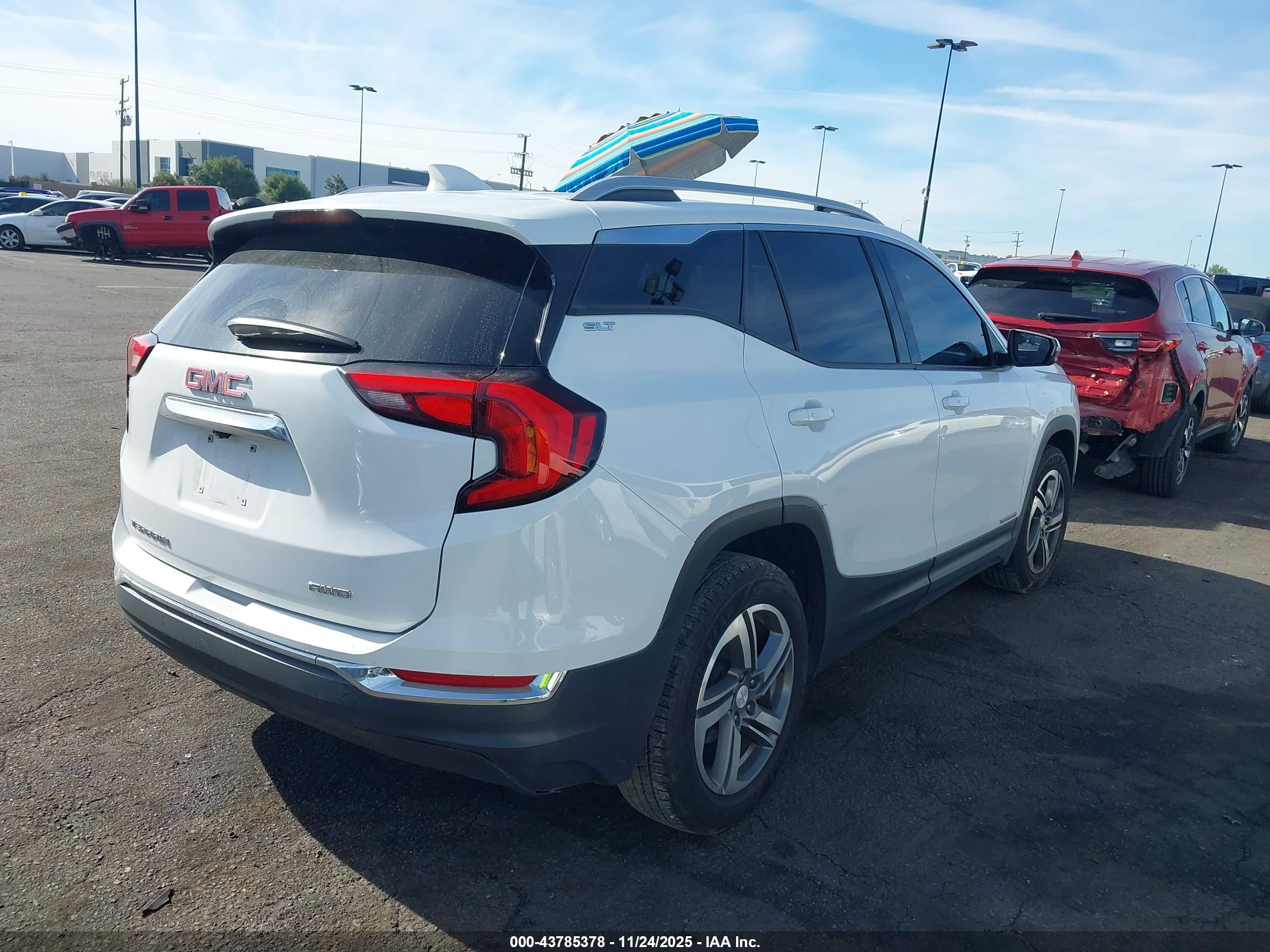 GMC TERRAIN image 4
