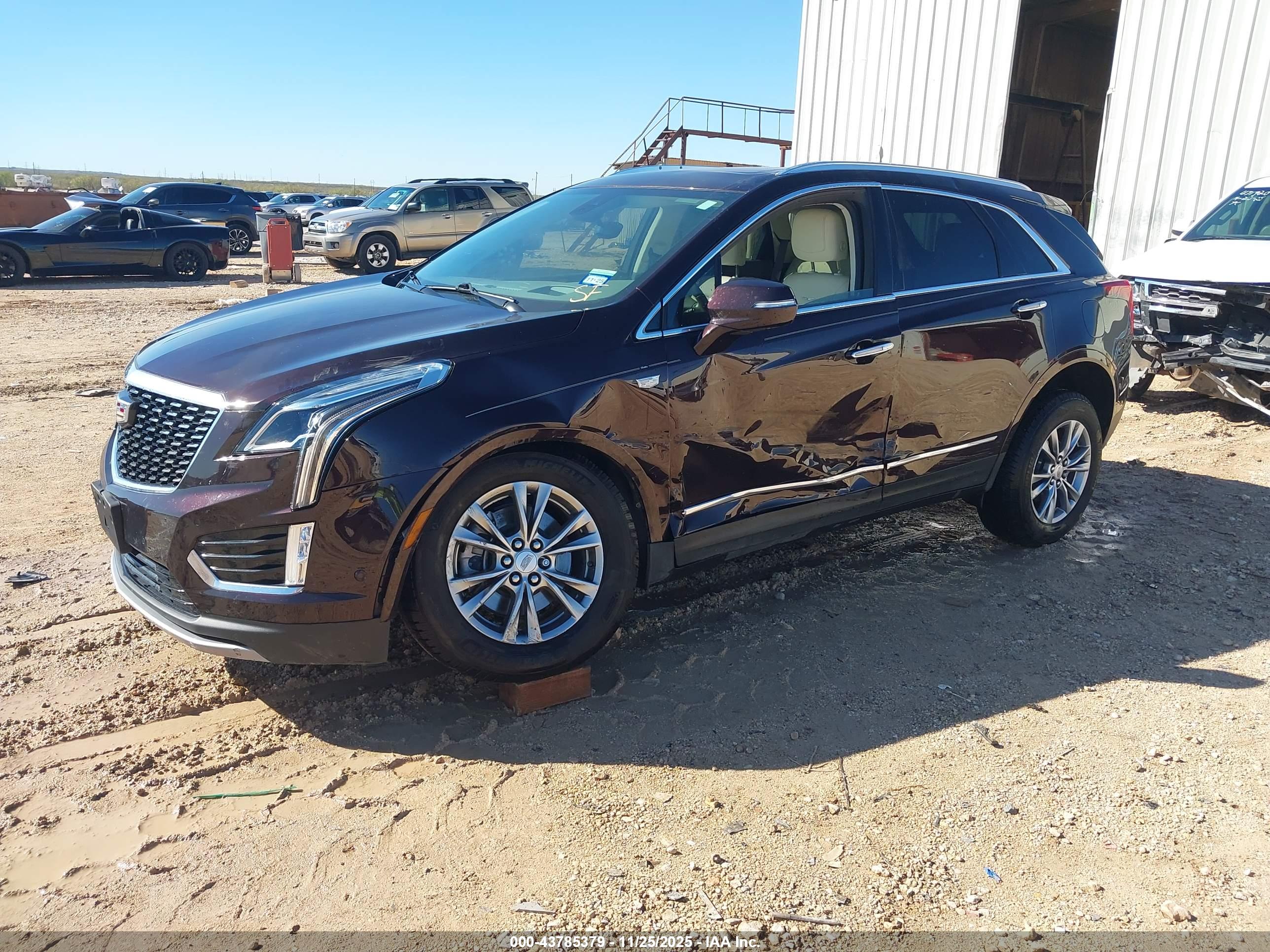 CADILLAC XT5 image 2