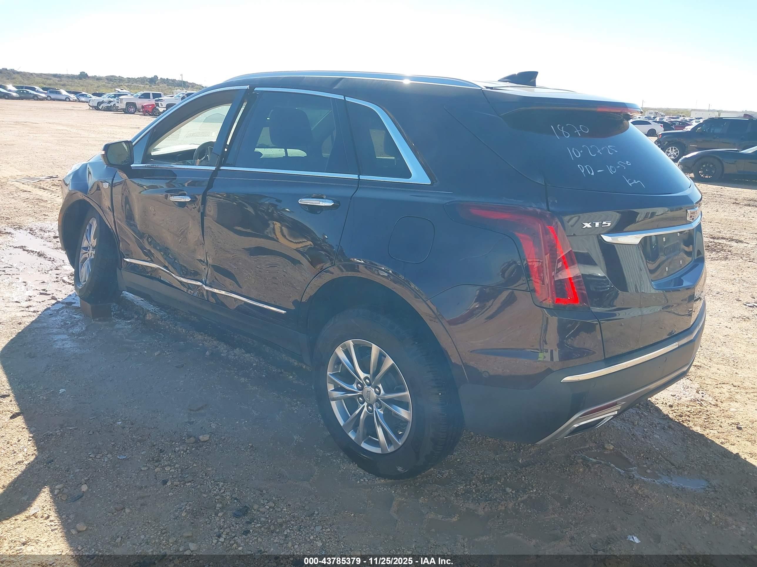 CADILLAC XT5 image 3