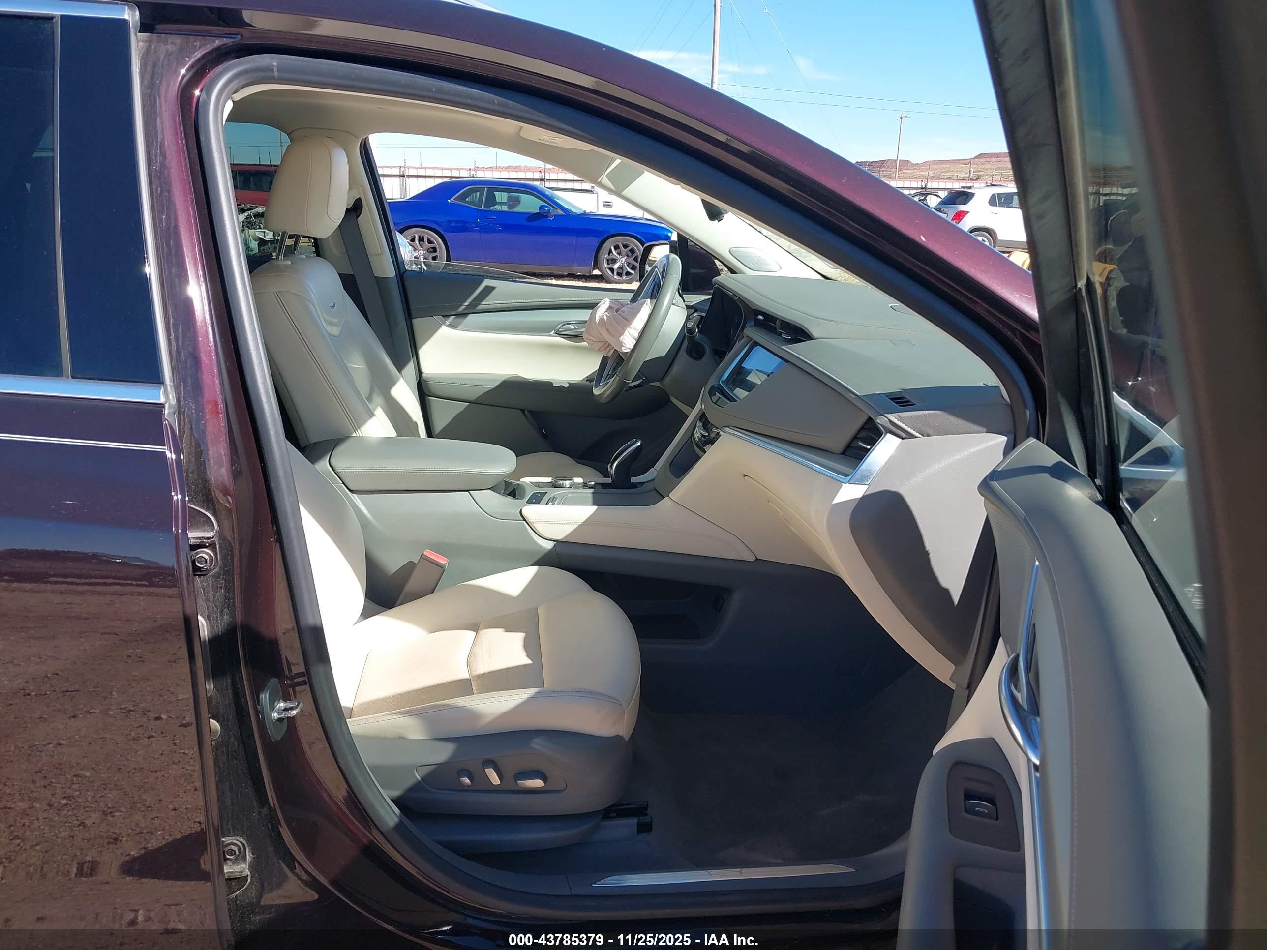 CADILLAC XT5 image 5