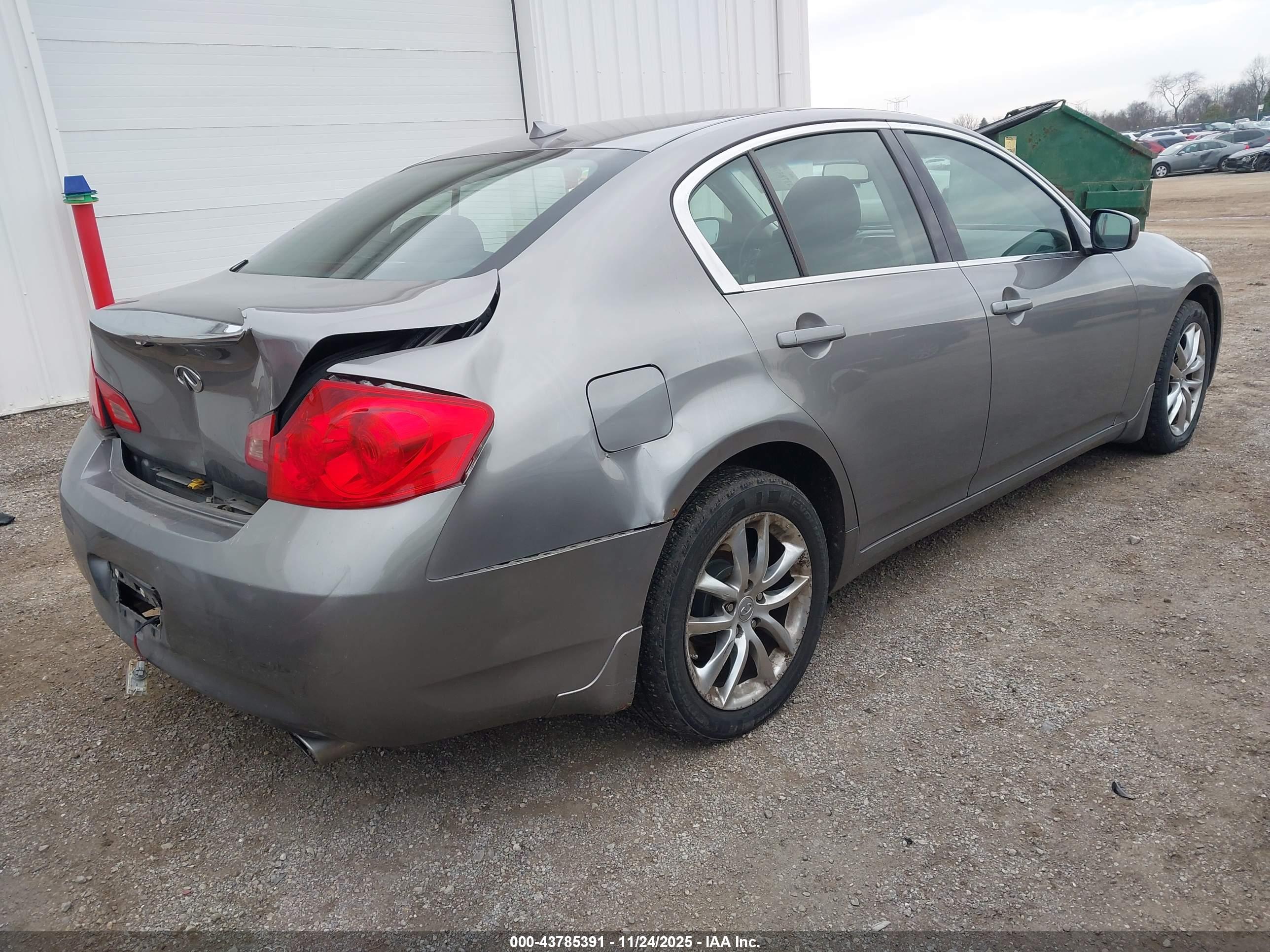 INFINITI G37X image 4